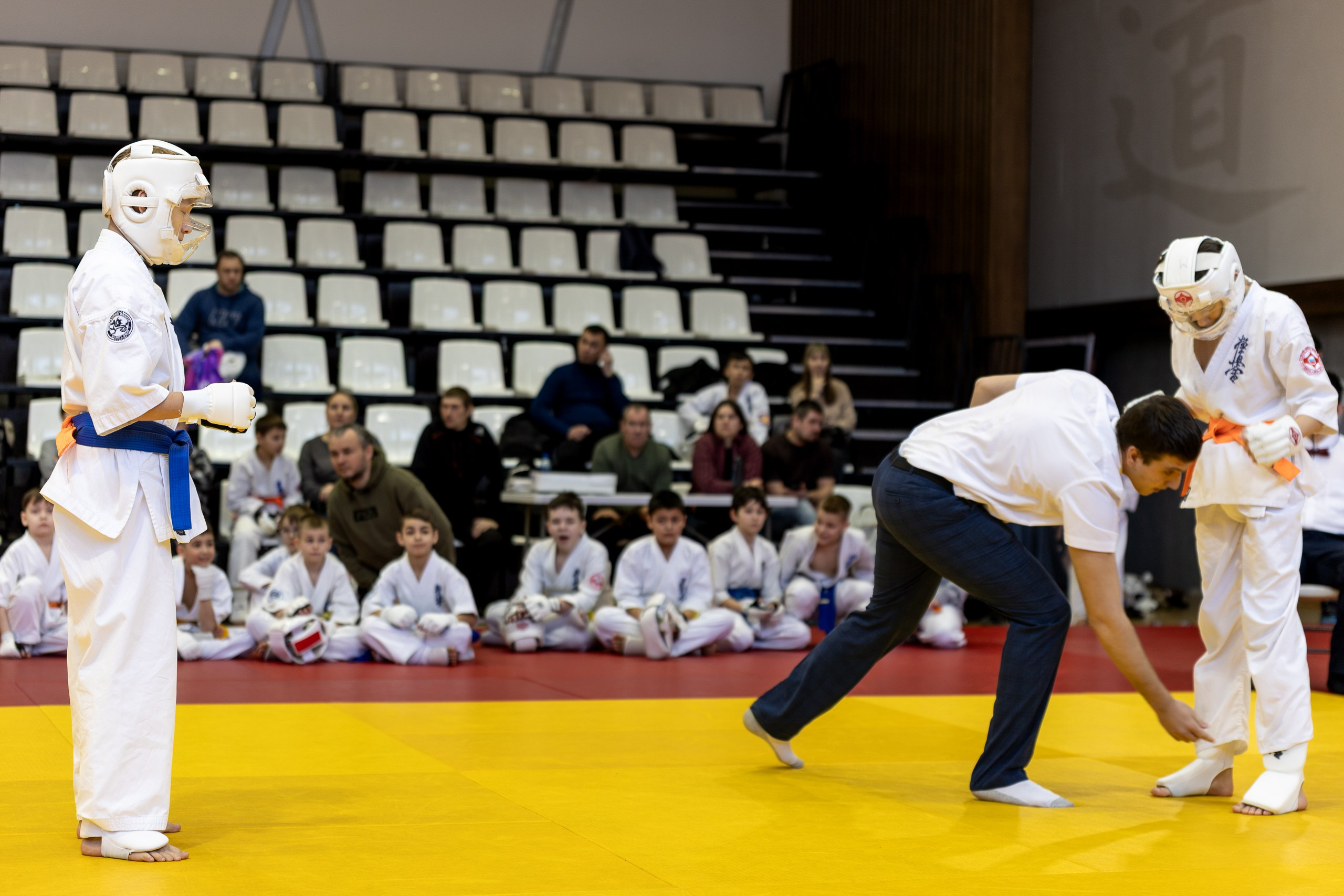 Карате кумите. Главная