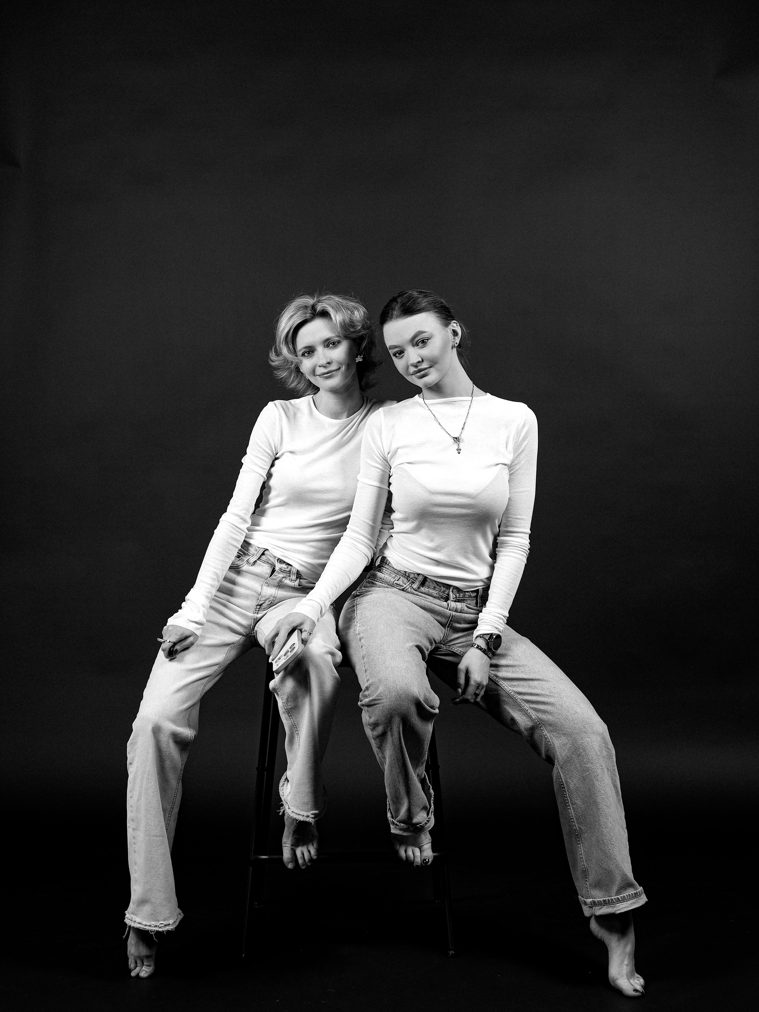 Дарья и Анна. Фотостудия без фотографа Чехов. Первая студия автопортрета в Чехове