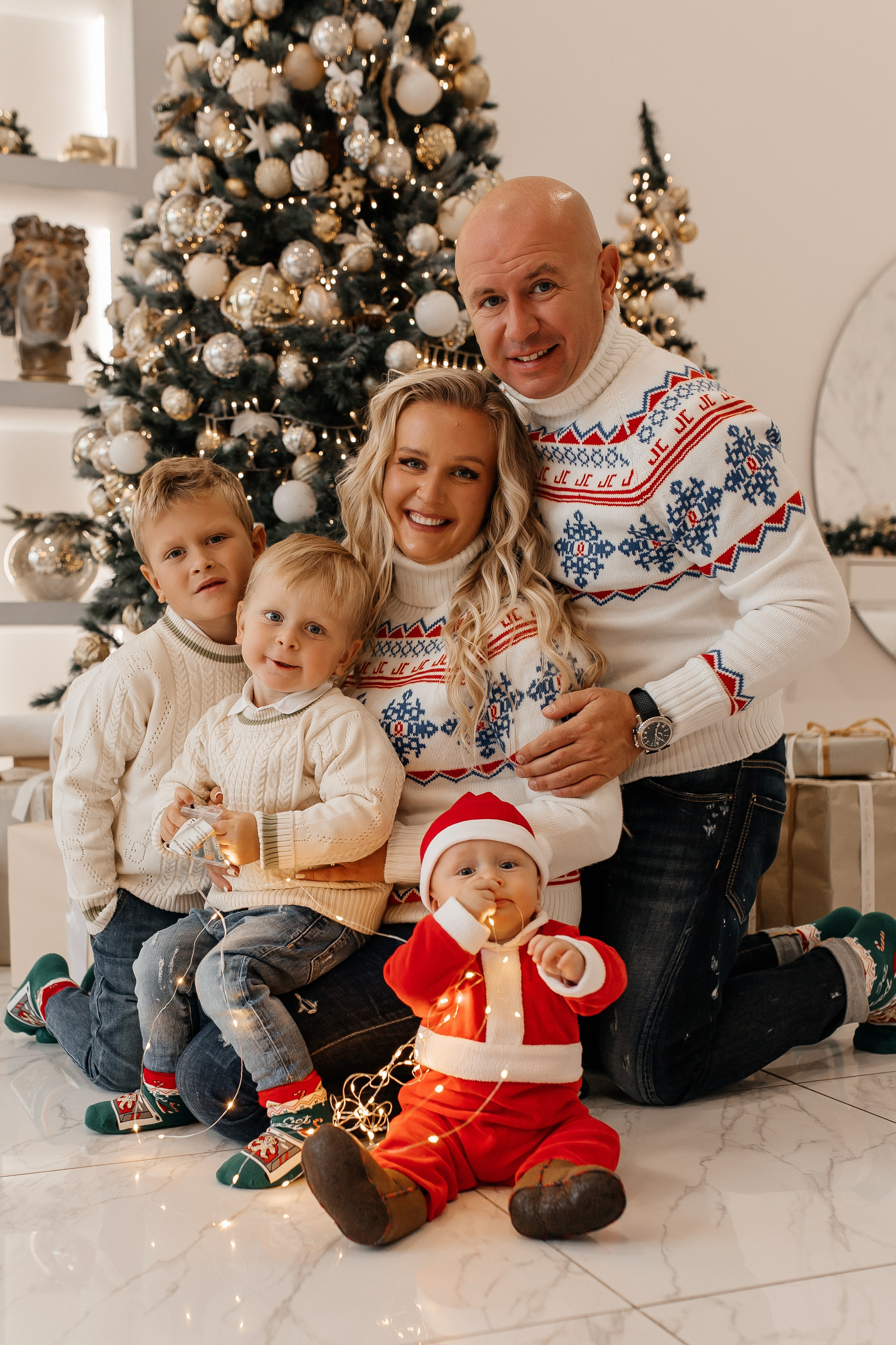 Алиша семейная новогодняя. Семейный фотограф в Санкт-Петербурге Ирина Иванова