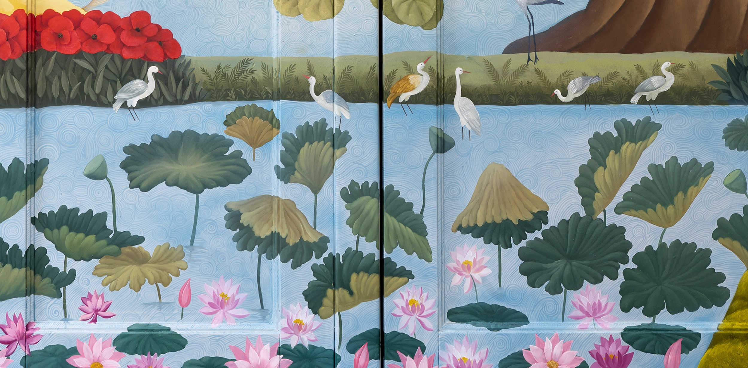 Роспись стен кувшинки