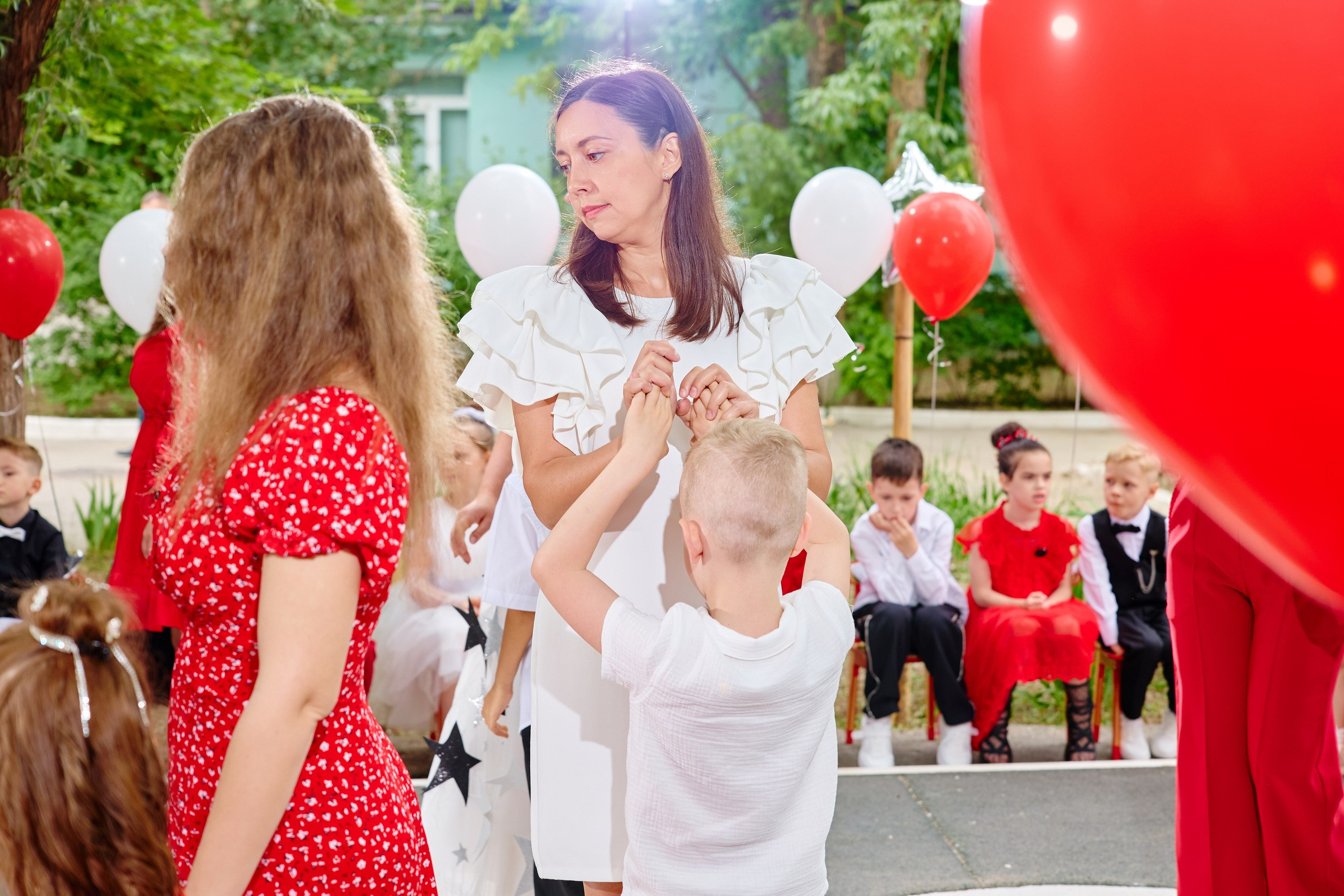 Выпускной 45 сад. Фотограф Выпускные альбомы Таганрог Сергей Коробченко