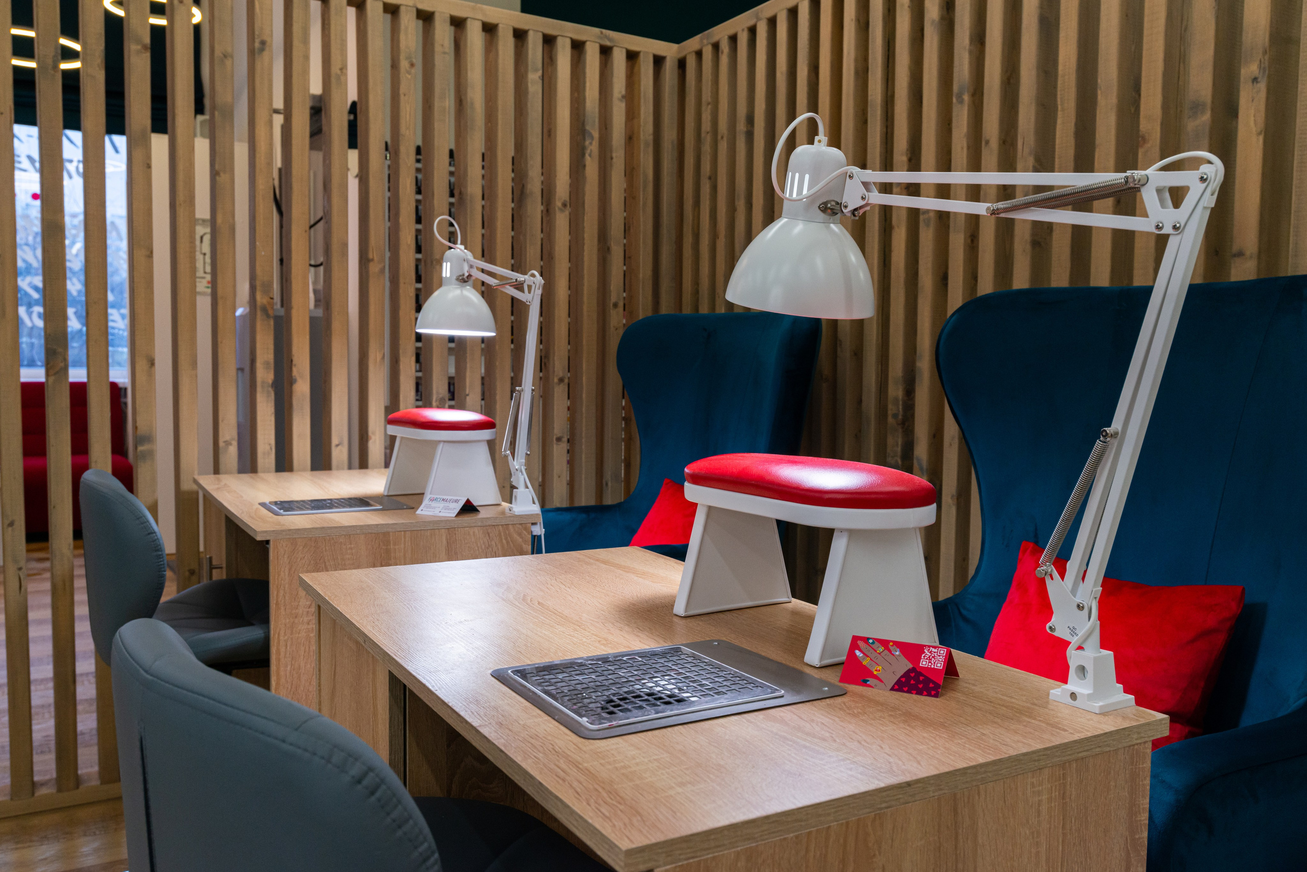 Интерьерная фотосъёмка салонов красоты Force Majeure. Репортажный и персональный фотограф в Москве