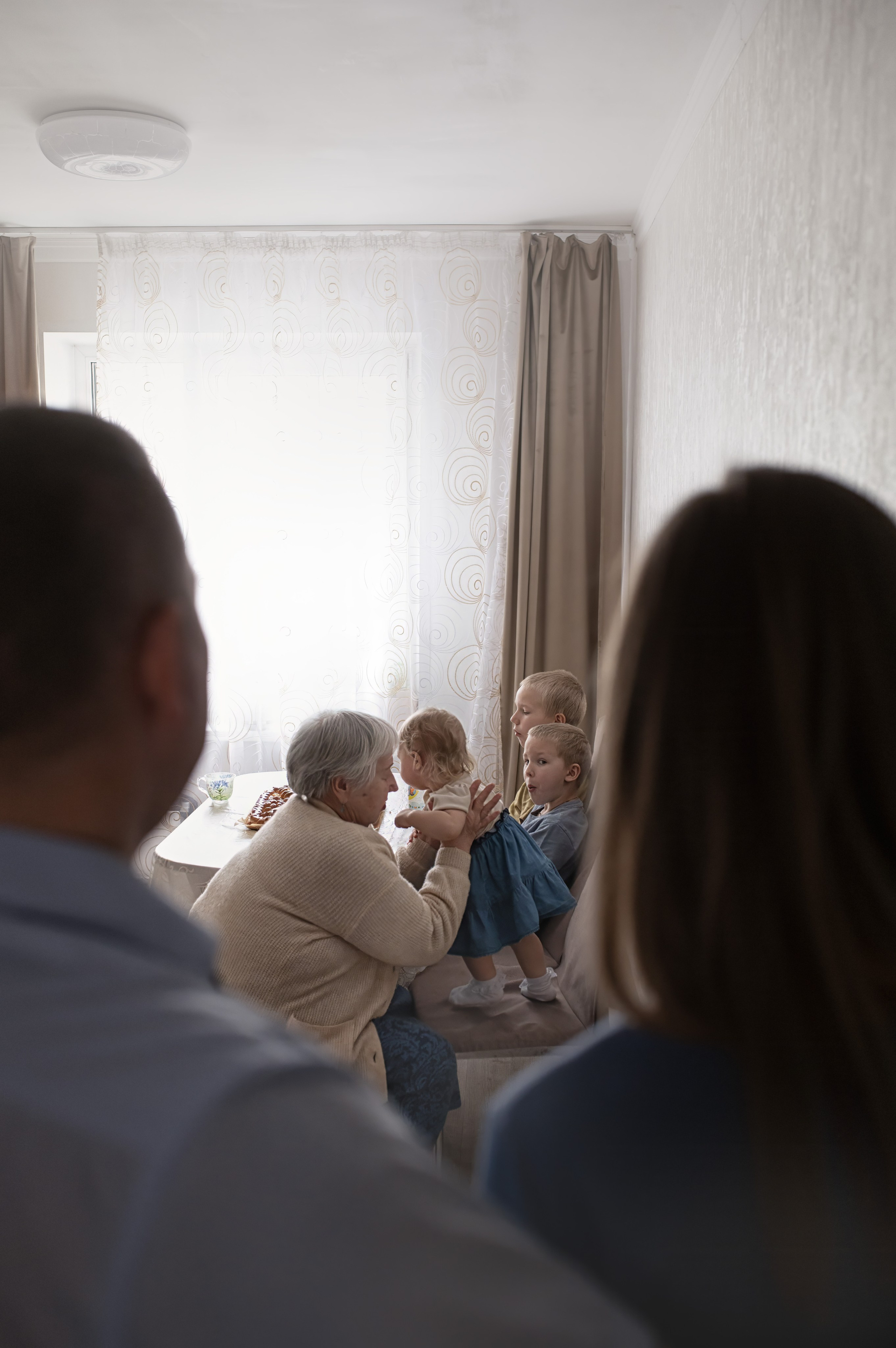 Семья Ляминых дома. Фотографы крещения/венчания  Красноярск Татьяна и Вячеслав Переваловы