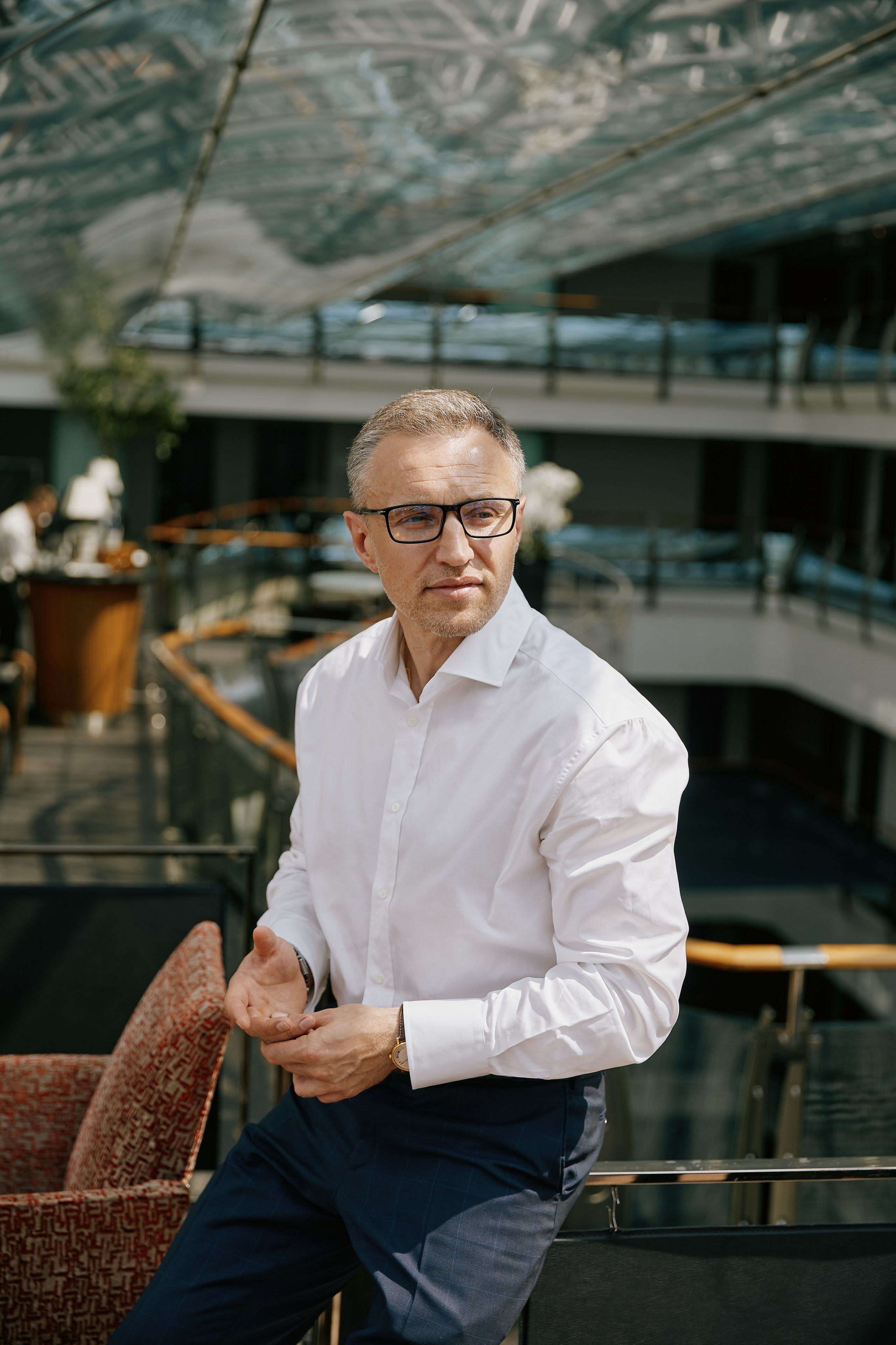 Подарочный сертификат на деловую фотосессию в Москве. Бизнес-фотограф в Москве — Виталий Агабабян | Деловые портреты и корпоративная съёмка