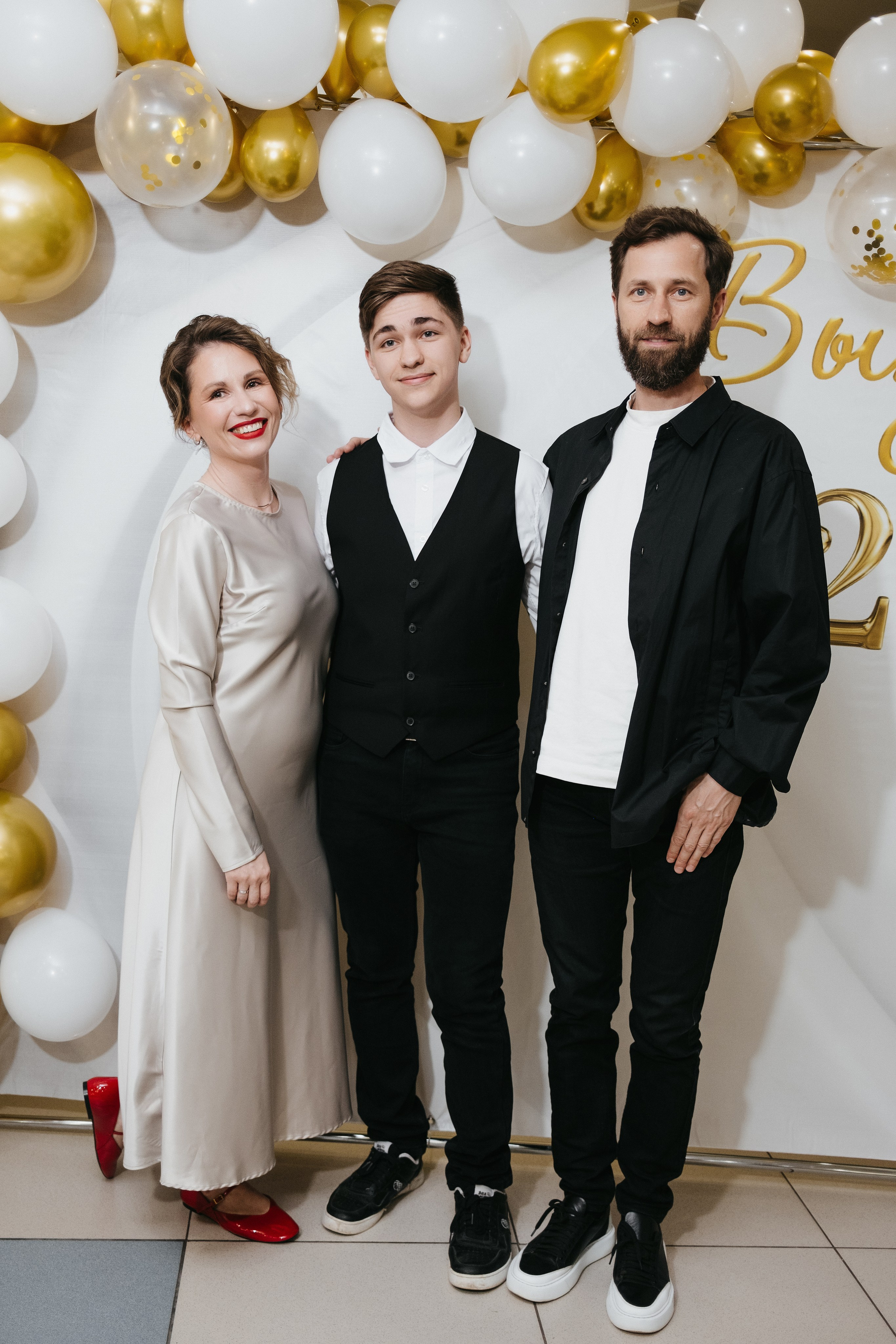 Выпускной 11 класс школы № 30. Свадебный и репортажной фотограф Денис Ожигин в Краснодаре и Краснодарском крае