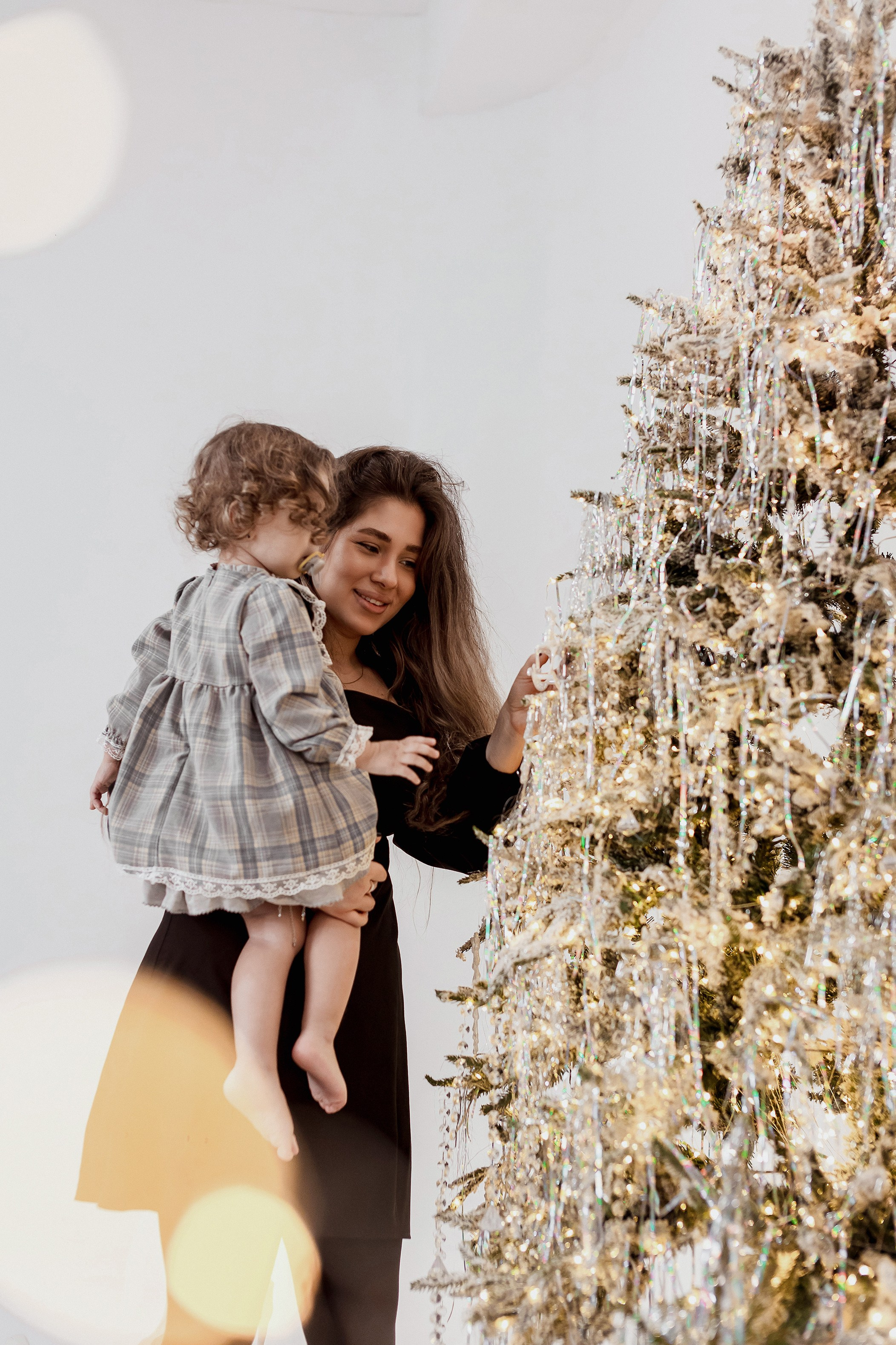 Зарина с дочей. Свадебный и семейный фотограф в Каспийске Алёна Нурмагомедова