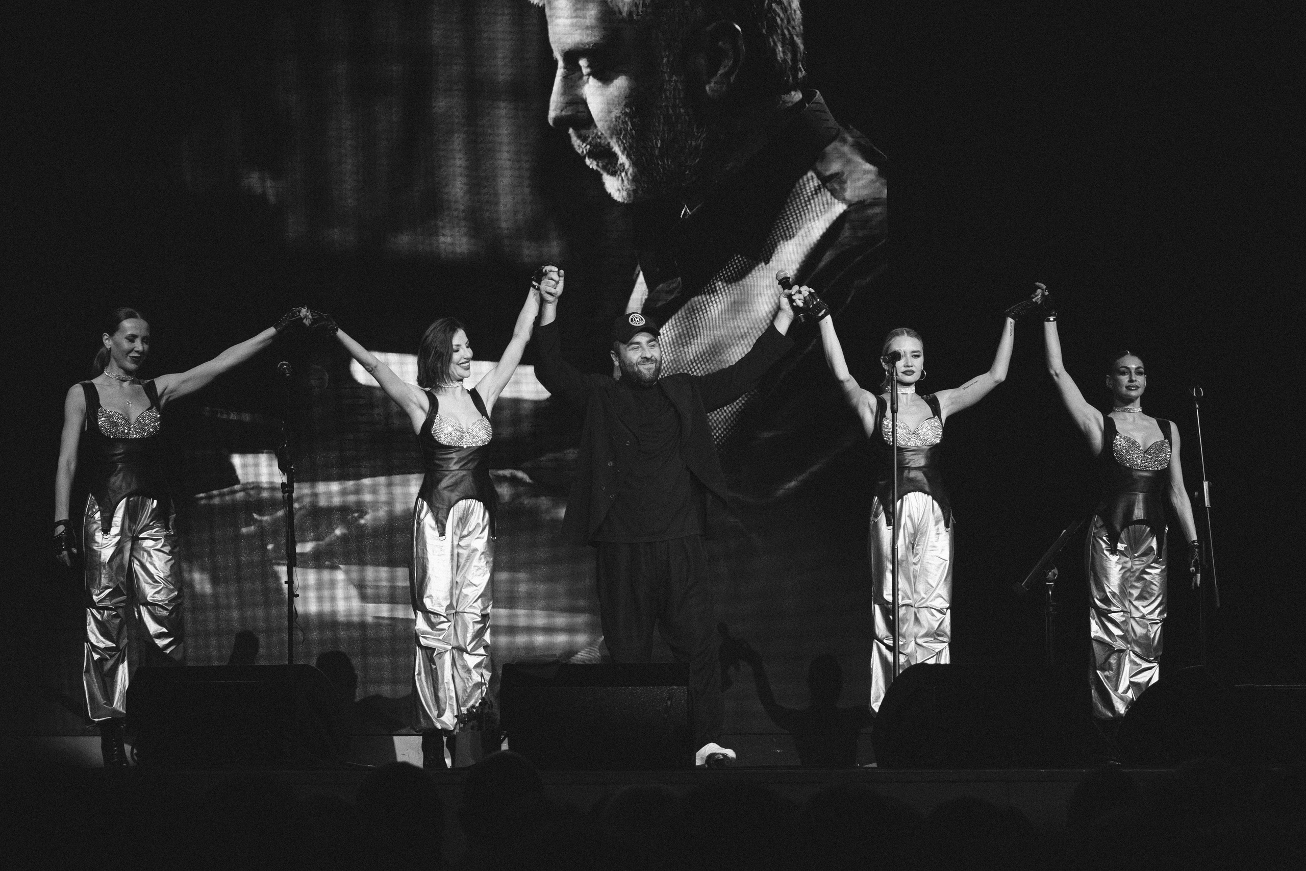 Сосо Павлиашвили в Красноярске 19.02.26. Фотограф Красноярск съемки лавстори, фотосессия в студии, портретная съемка, творческие фотосессии