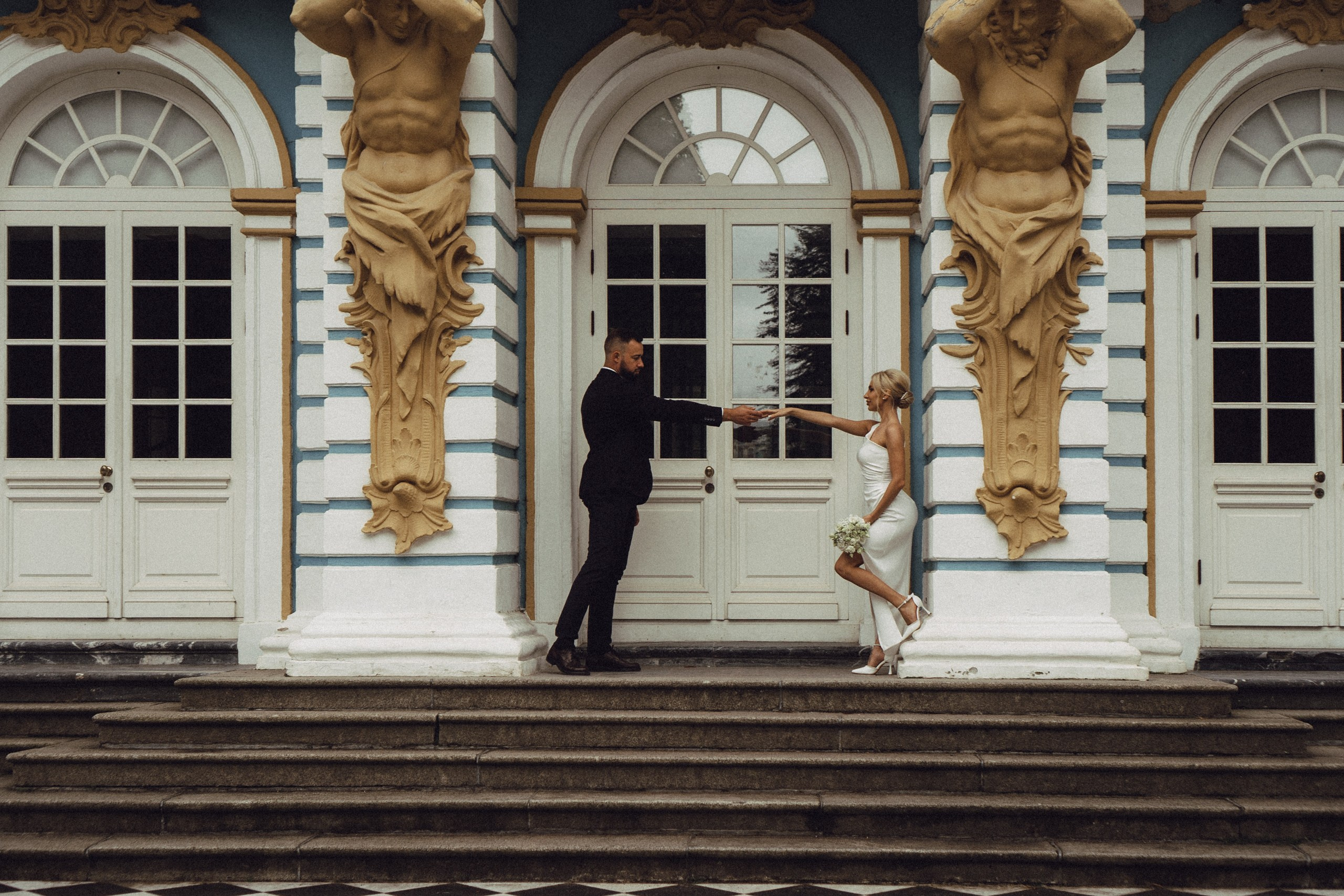 СВАДЕБНАЯ ИСТОРИЯ В ГОРОДЕ ПУШКИН ВОЗЛЕ ЕКАТЕРИНИНСКОГО ДВОРЦА И В ПАРКЕ. Профессиональный фотограф, Санкт-Петербург — Виктория Богомолова