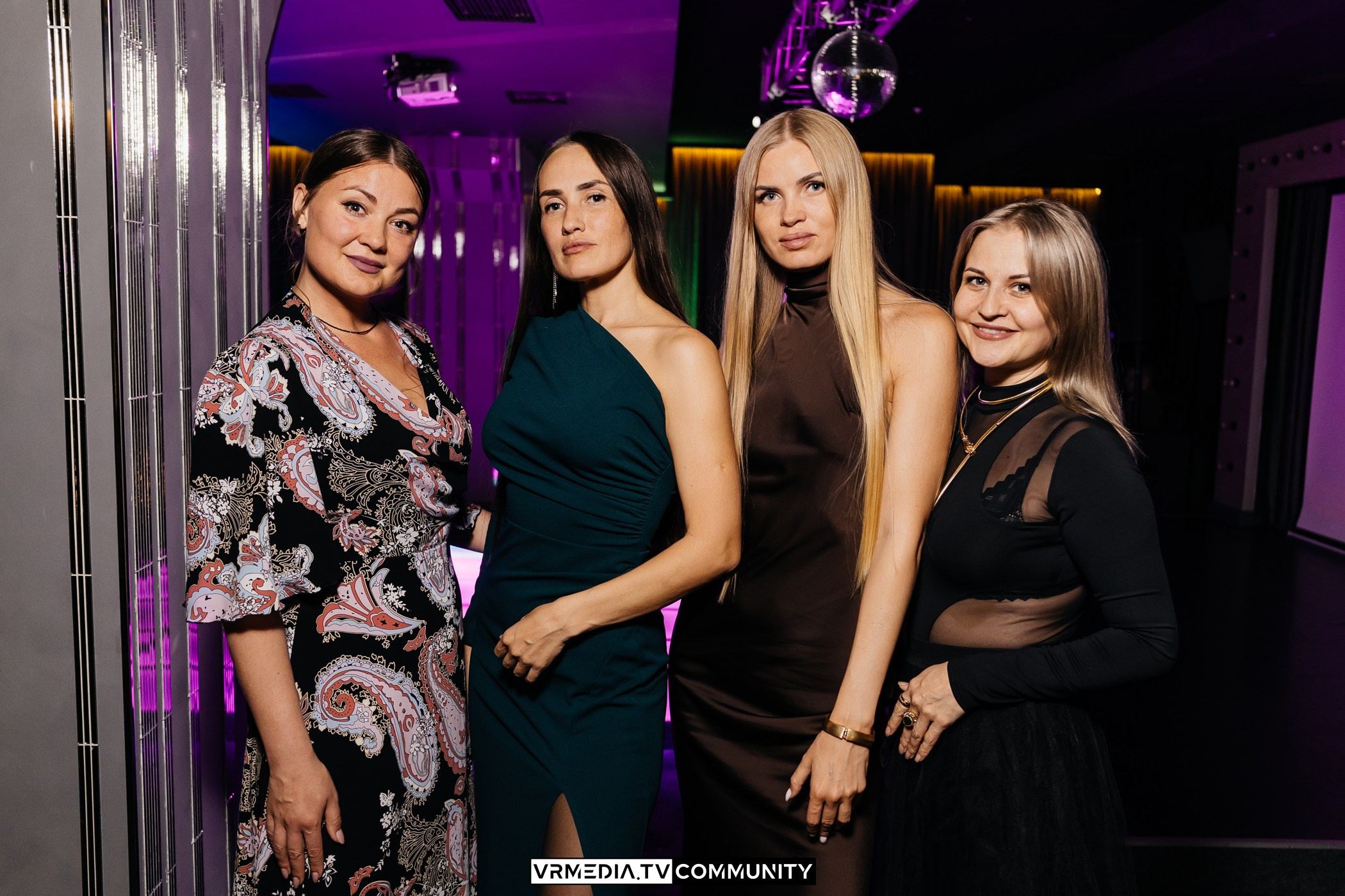 Караоке-бар «Volna»: Соло или дуэт?