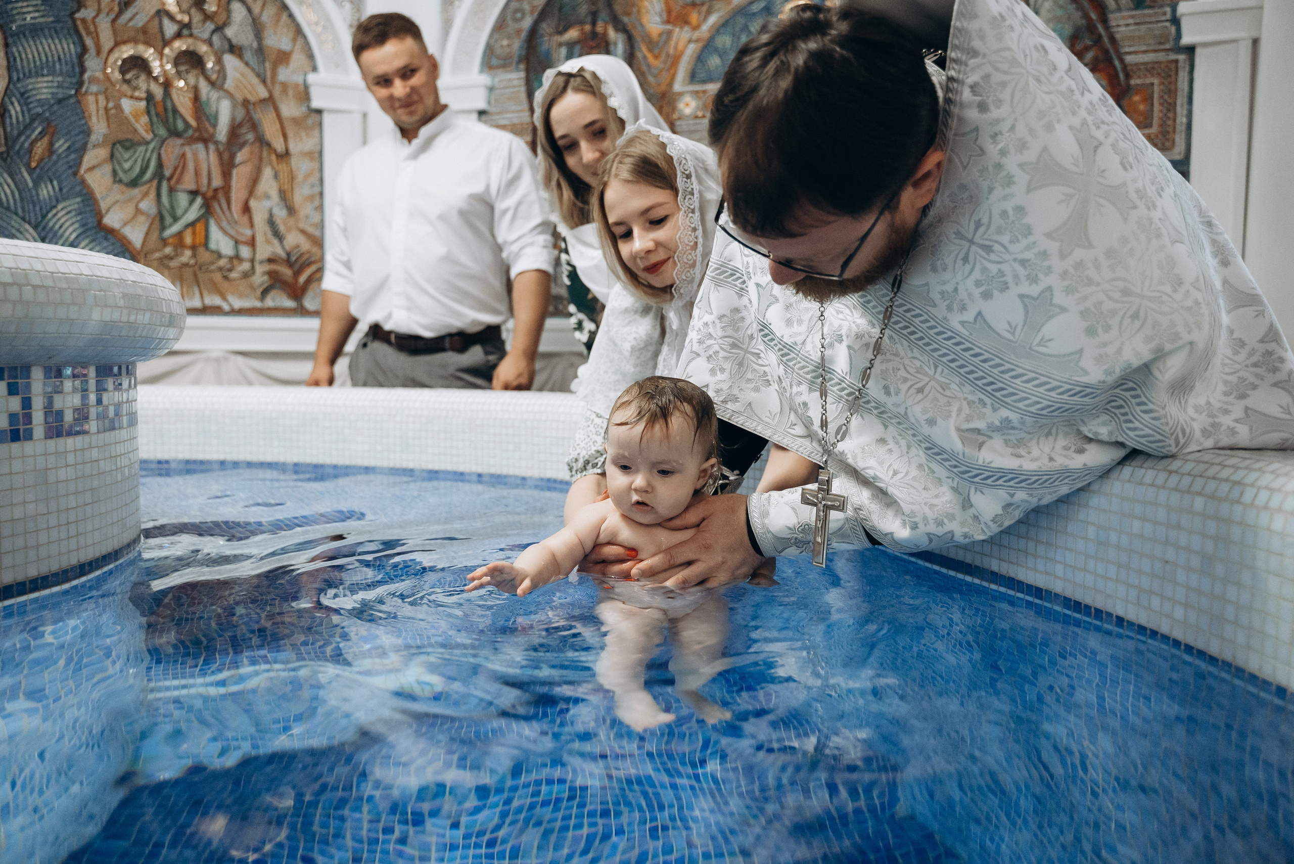 Крещение Варюши (Храм Святой Живоначальной Троицы). Семейный фотограф в Минске Дарья Дреко
