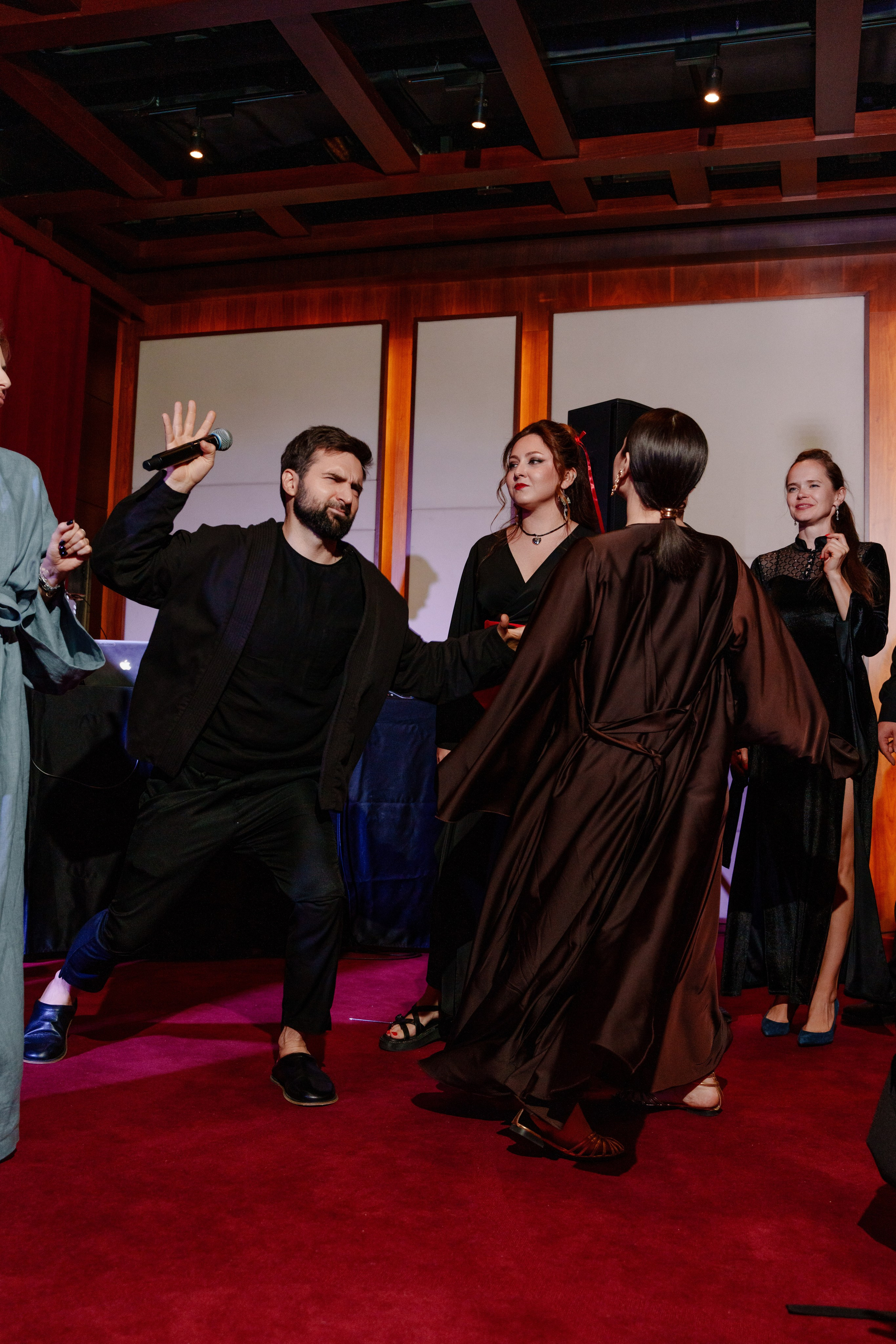 Репортажный фотограф на день рождения в ресторане KAI. Репортажный фотограф Москва Сергей Дружинин