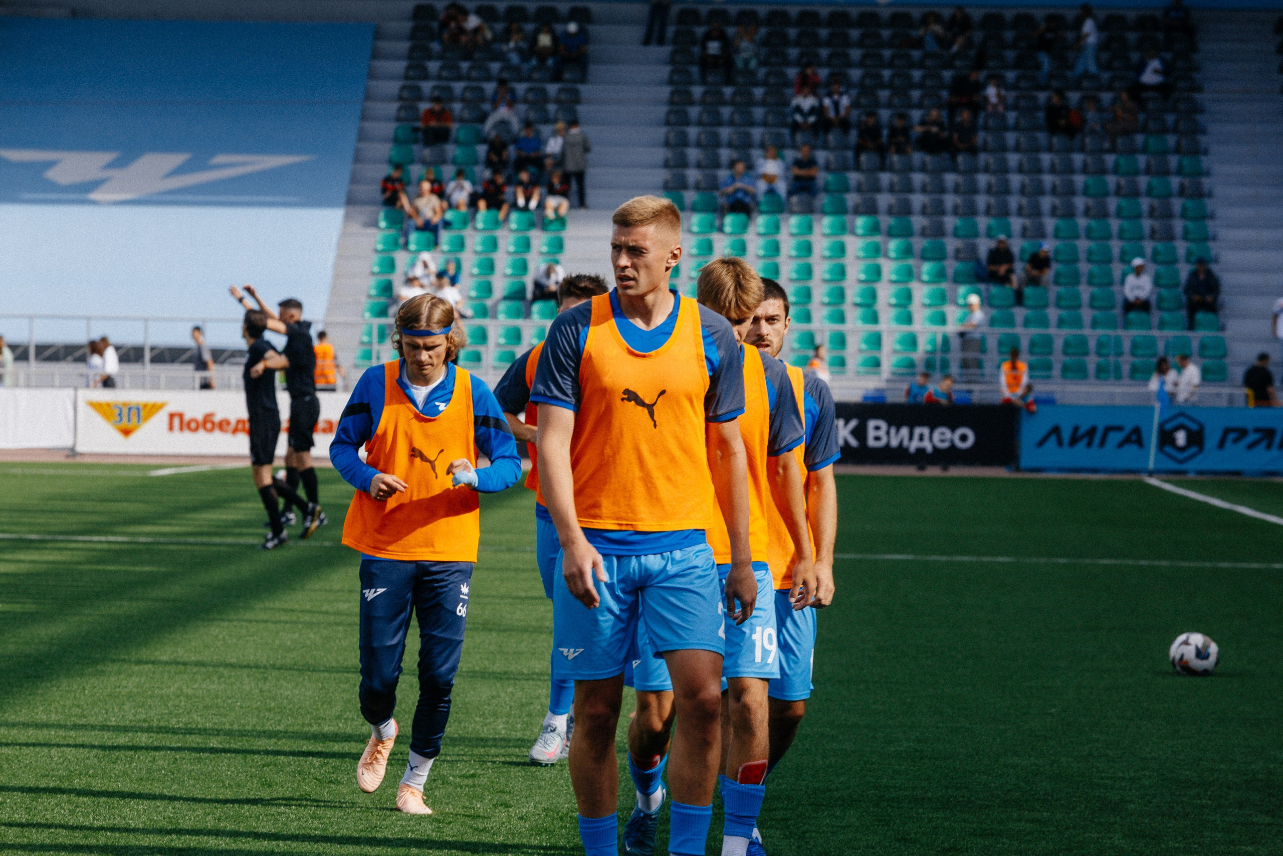 ФК ЧЕЛЯБИНСК Х ФК ВОЛГА. Репортажный фотограф Макс Брагин