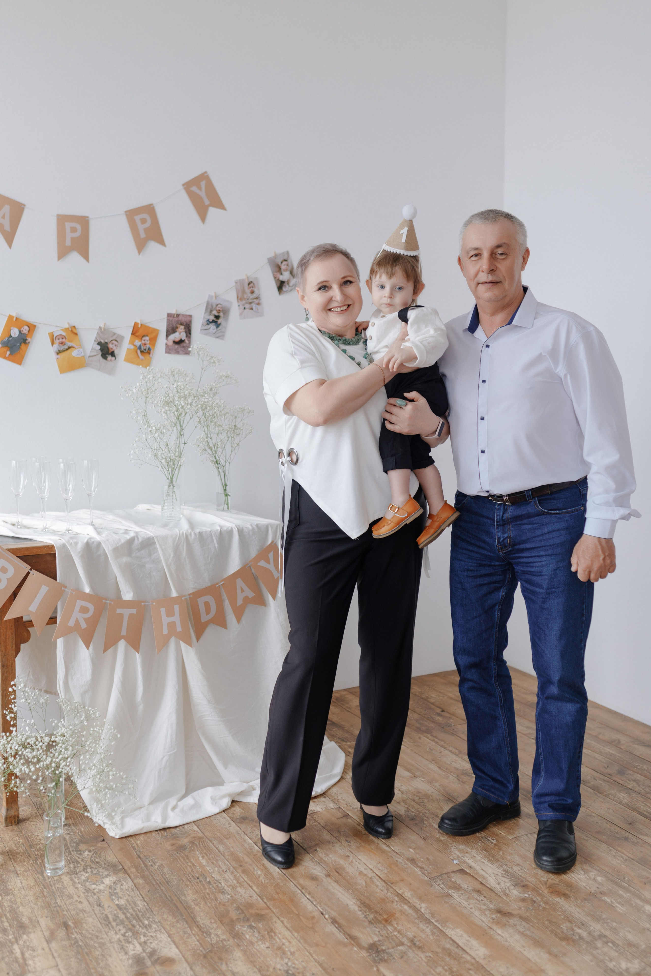 Арсению Годик. Главная