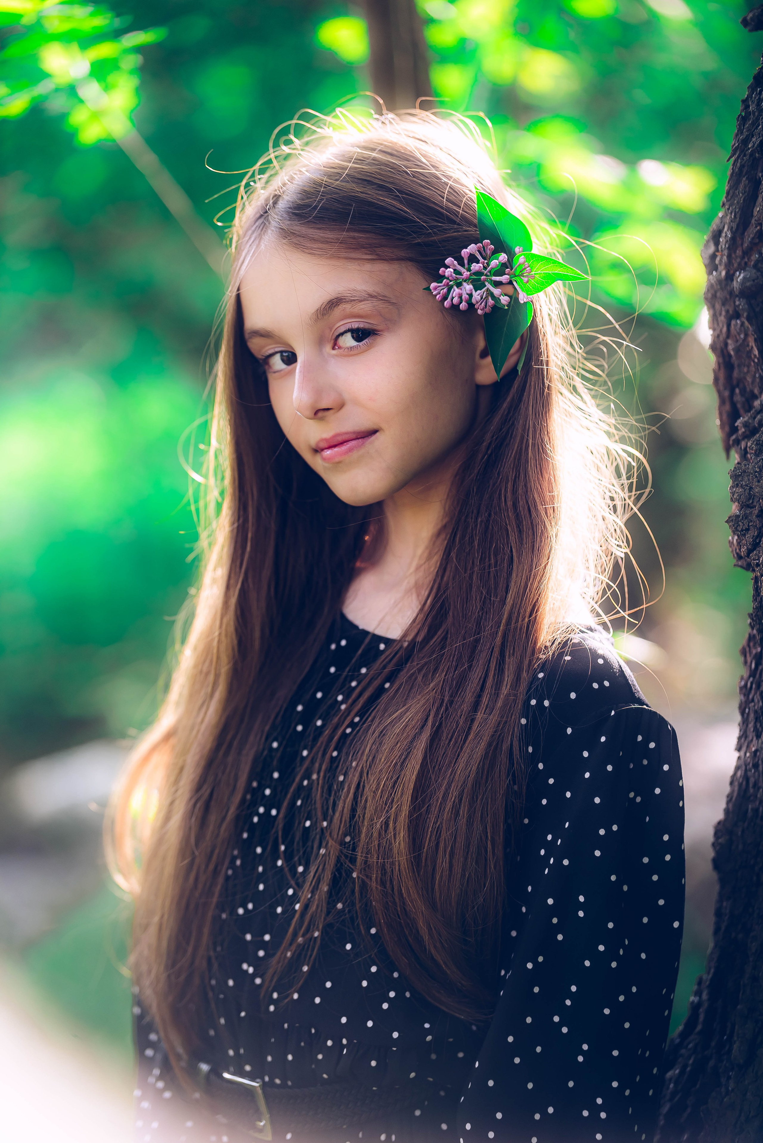 Анютка в сиреньке. Арт-фотограф Евгений Матвиенко