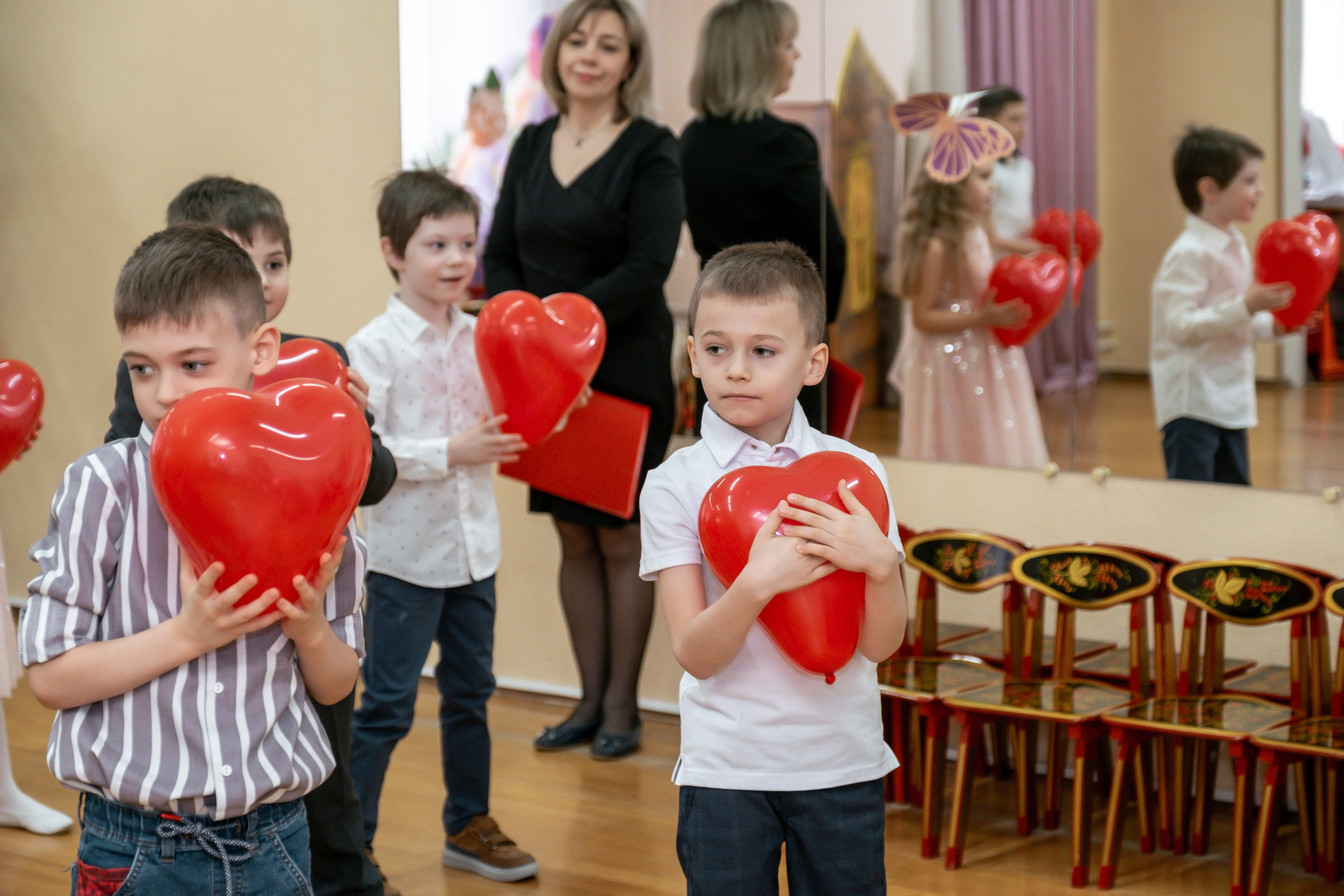 Праздник 8 марта в детском саду. Семейный и детский фотограф в Москве Светлана Потемкина