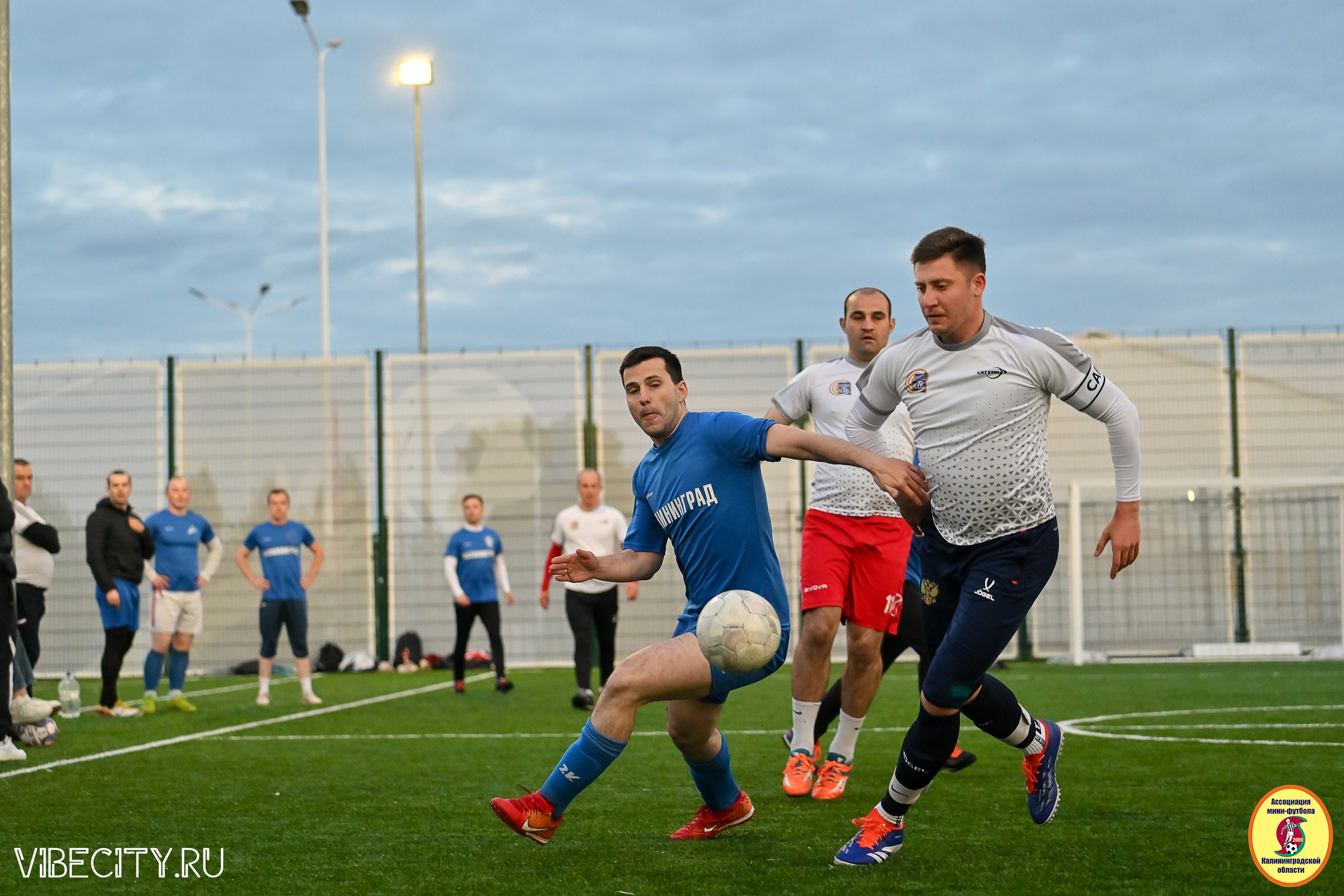 ИГРЫ МИНИ-ФУТБОЛЬНОЙ И КОРПОРАТИВНОЙ ЛИГИ. VIBECITY.RU Вайб Сити Ру Фоторепортажи Фотоотчеты Калининград