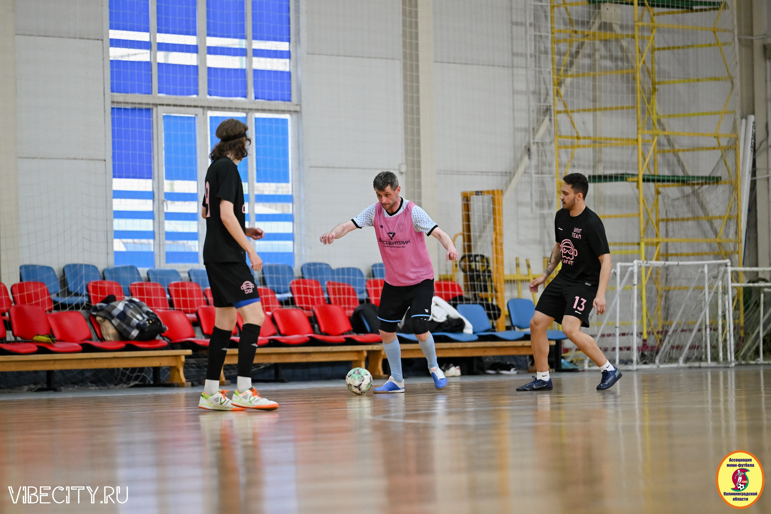 8 тур Корпоративной Бизнес-Лиги по футзалу. VIBECITY.RU Вайб Сити Ру Фоторепортажи Фотоотчеты Калининград