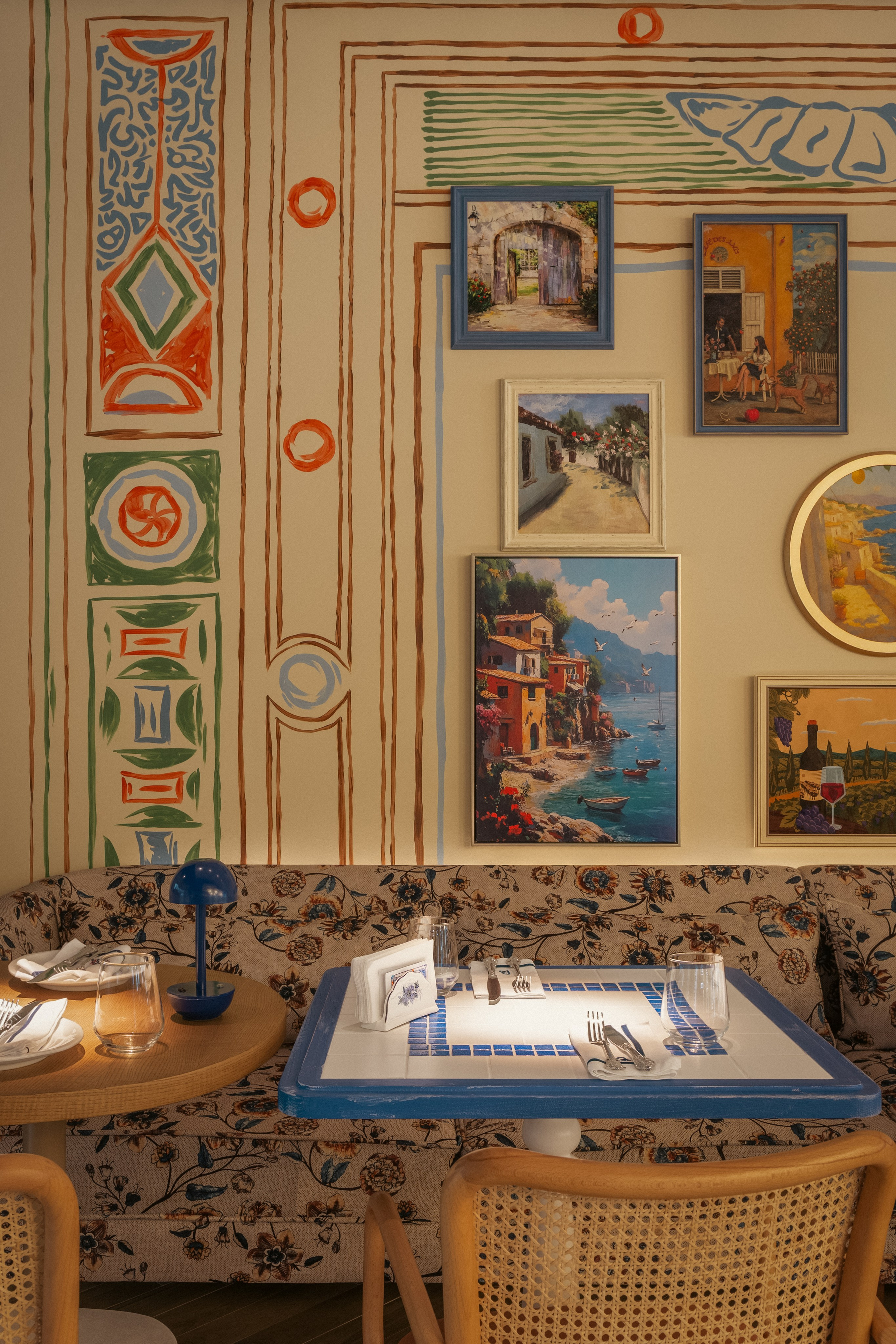 Bella Ciao — Астана. Roman Yakunin — interior photographer in Almaty, Kazakhstan