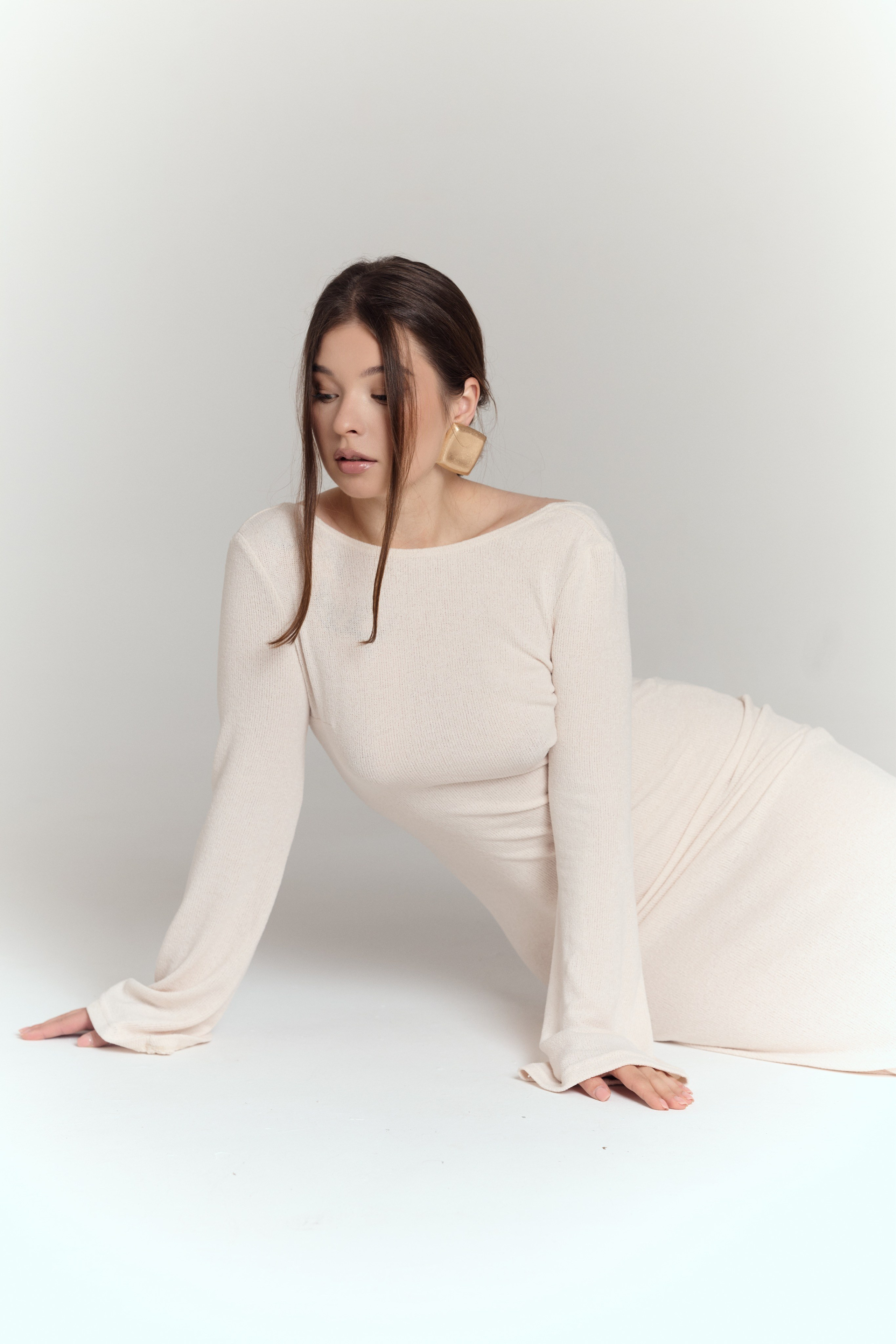 Индивидуальная женская фотосессия с искусственным светом. Photographer Golyakova Darya