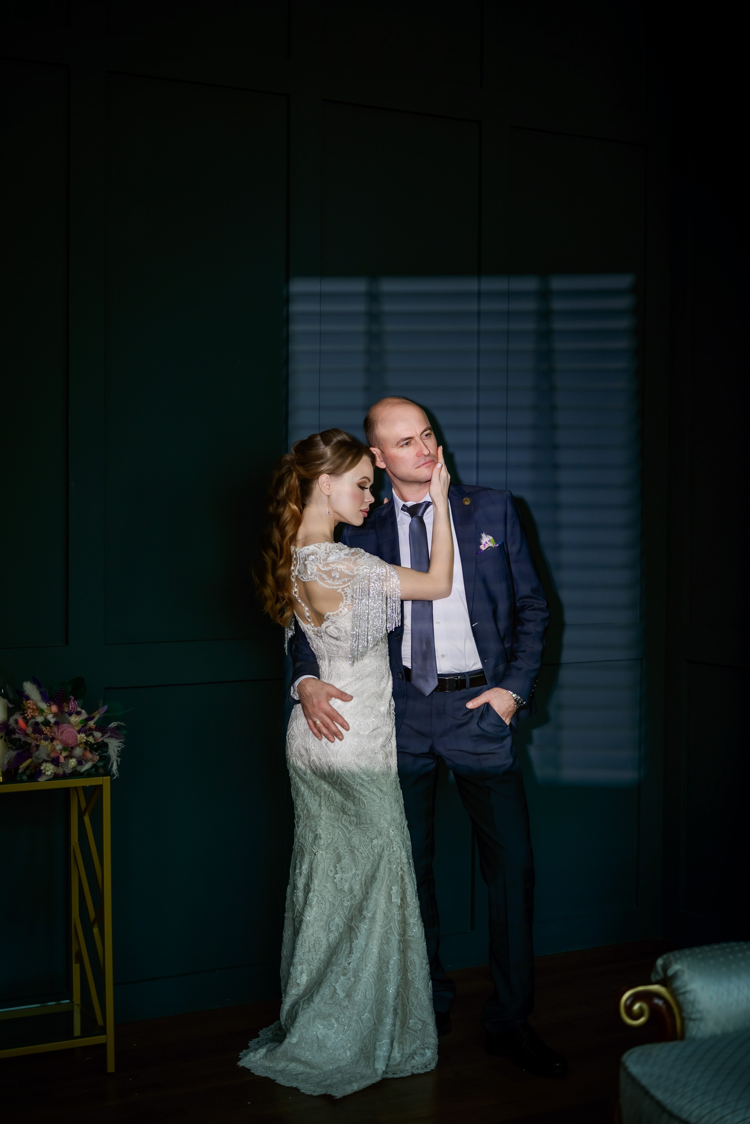 Свадебная фотосессия в залах фотостудии Аврора. Юлия Басня семейный и свадебный фотограф в Донецке