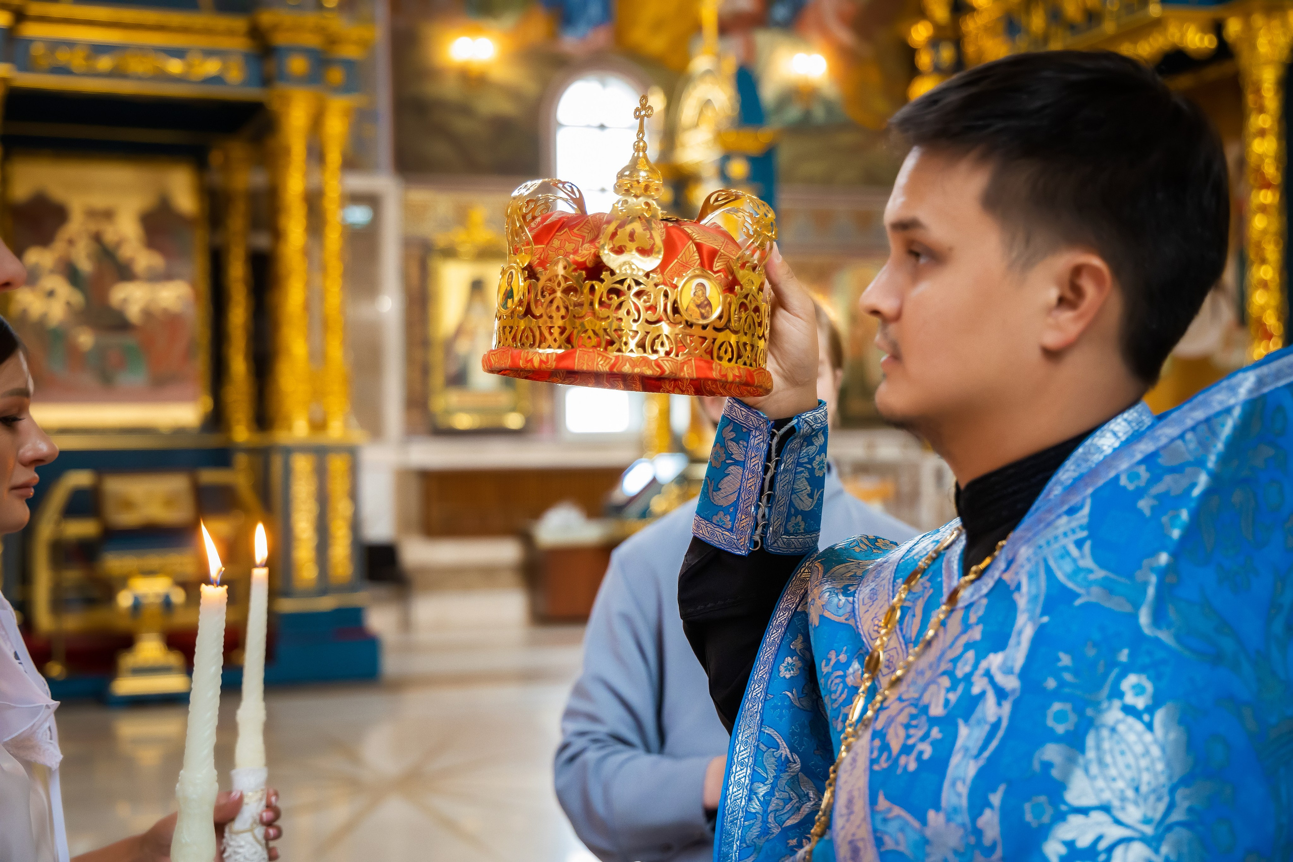 В Храме. Семейный и Свадебный фотограф в Астане Александр Астапов