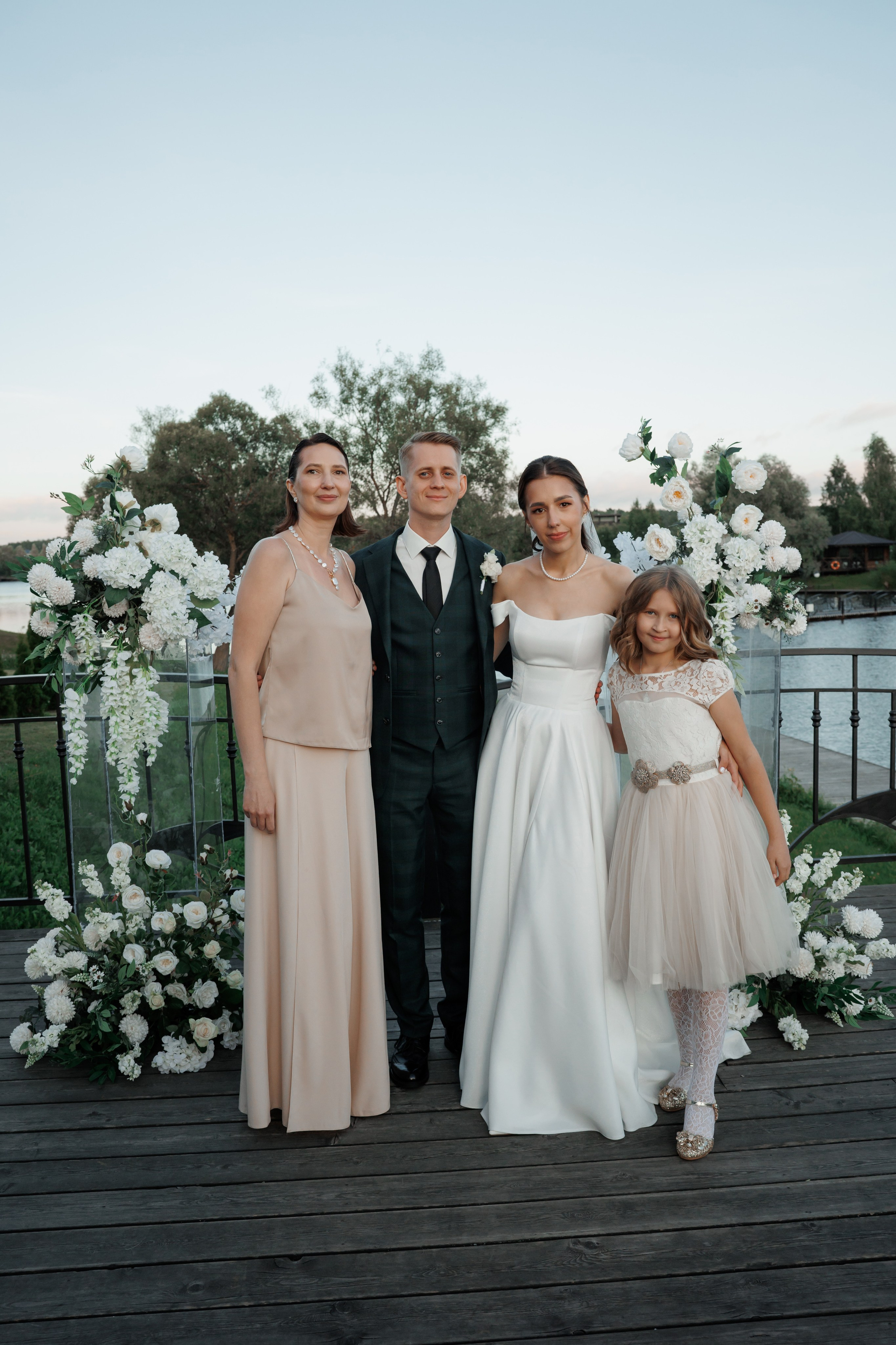 Регистрация в отеле Fish Point, ЗАГС Бутово, прогулка в Остафьево. Свадебный и репортажный фотограф (Москва, Королев и другие)