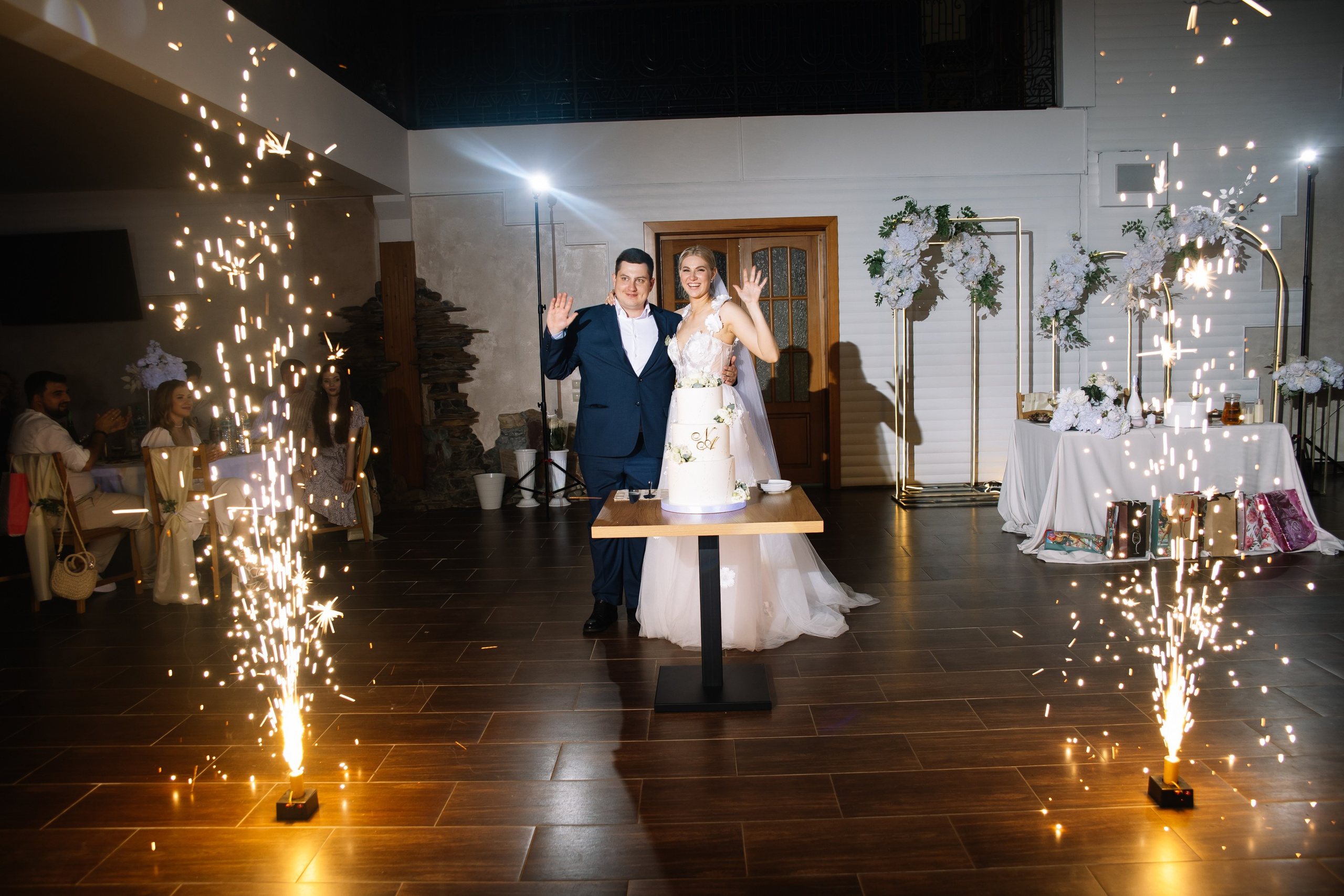 Свадьба Алёна. Свадебный фотограф и видеограф в Омске — Виталий и Алёна Орлянд