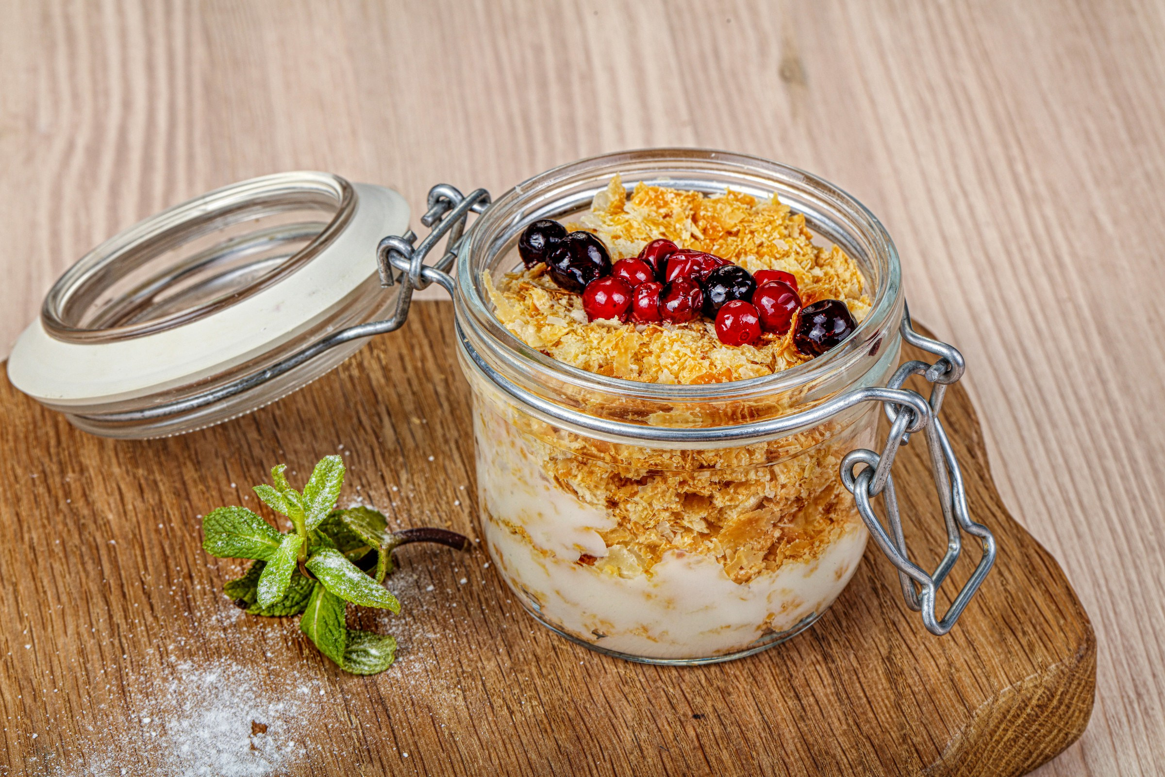 Фотосъемка десертов и выпечки. Заказ по тел.: +7 (906) 006-90-22. Фуд-фотограф Андрей Старостин — съемка еды в Москве. 9000 руб. в час