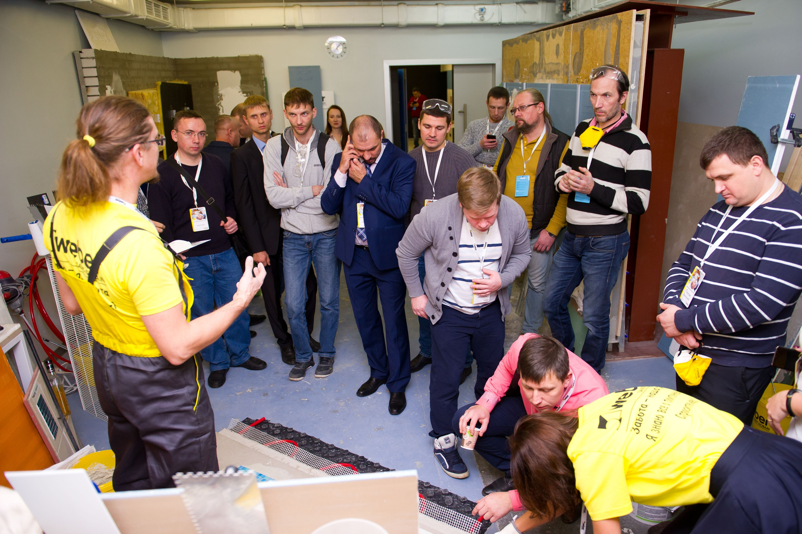 Saint-Gobain демонстрационный центр. Встреча блогеров и представителей фирмы. Репортажный фотограф и видеограф Слава Думчев. Тимбилдинги, отчетники, корпоративы