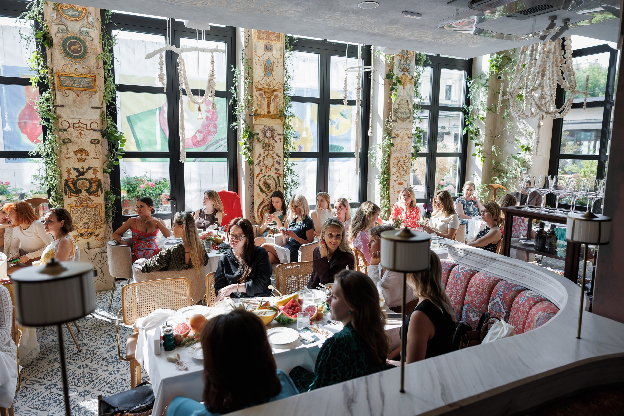 БРАНЧ С ЕЛЕНОЙ ЛЕТУЧЕЙ. Фотограф в Москве Алексей Виноградов