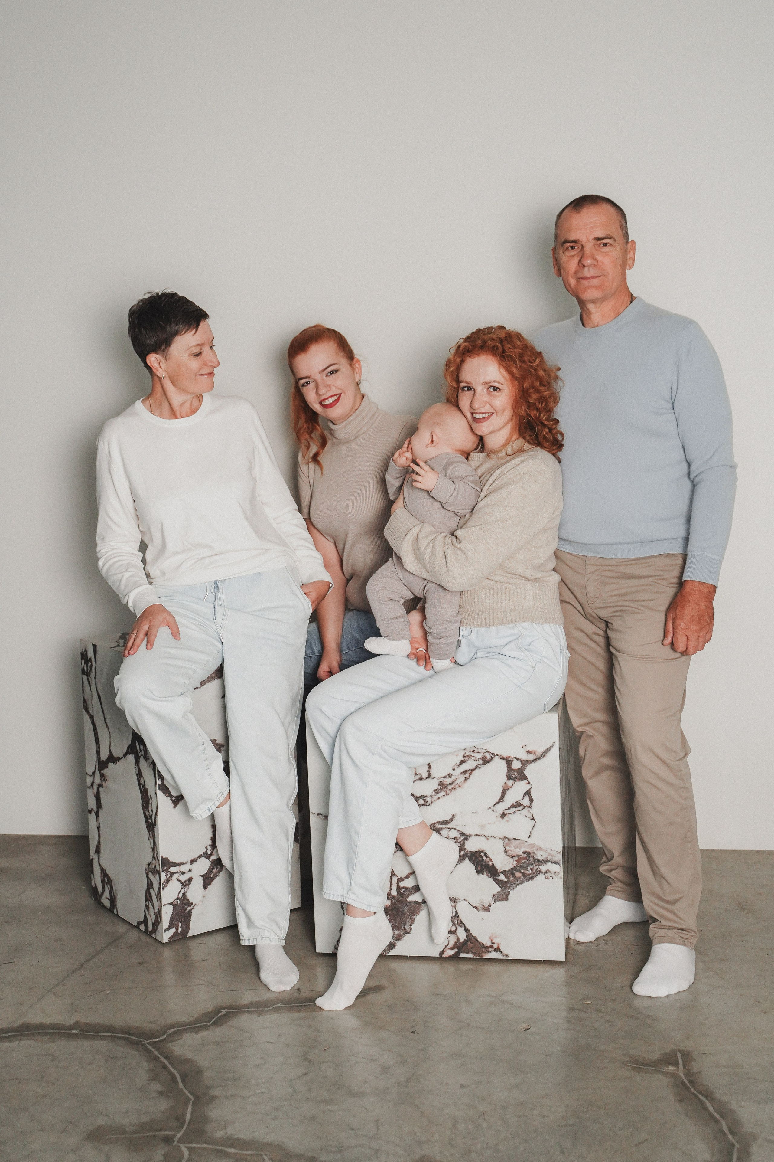 Семейная фотосессия в студии. Семейный и женский фотограф в Краснодаре Анастасия Приймак