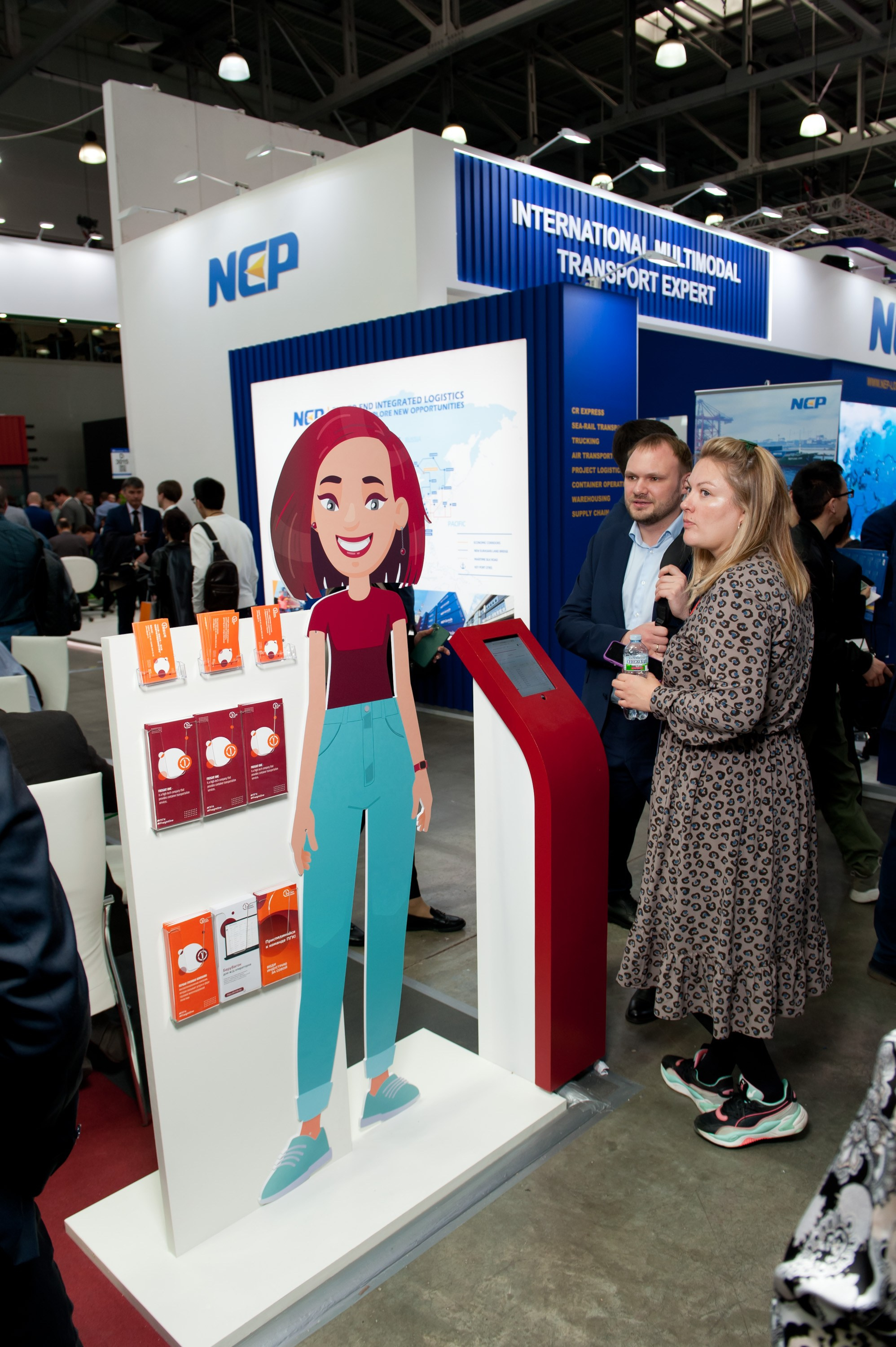 Работа выставочного стенда ПГК. Репортажный фотограф и видеограф Слава Думчев. Тимбилдинги, отчетники, корпоративы