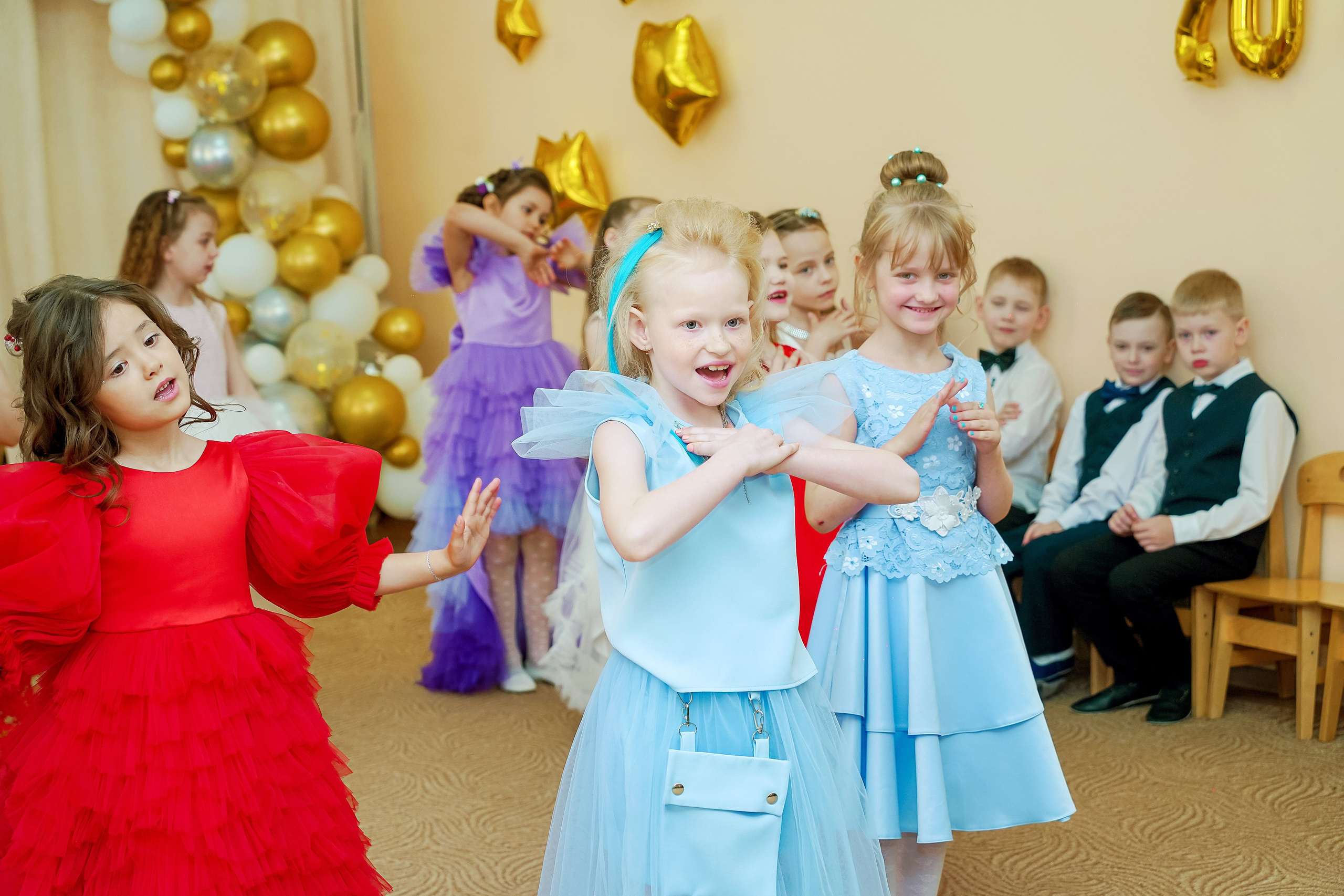 Фотосъемка видеосъёмка фотограф видеооператор новогодних утренников  в. Фотограф, видеооператор Нина Коршунова