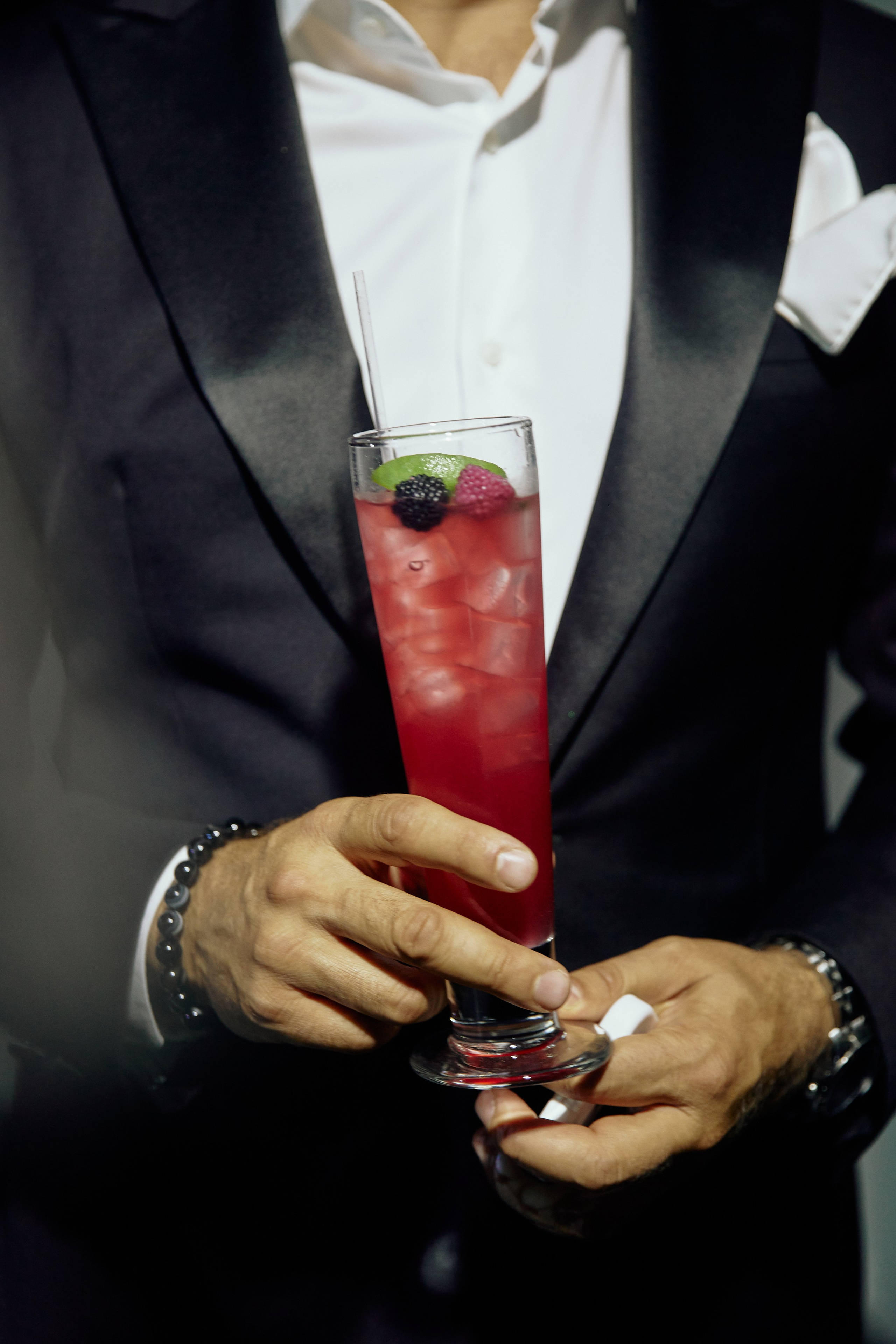 A MIRROR IS ONLY A HEART. Дмитрий Мазуркевич: Профессиональный Репортажный Фотограф