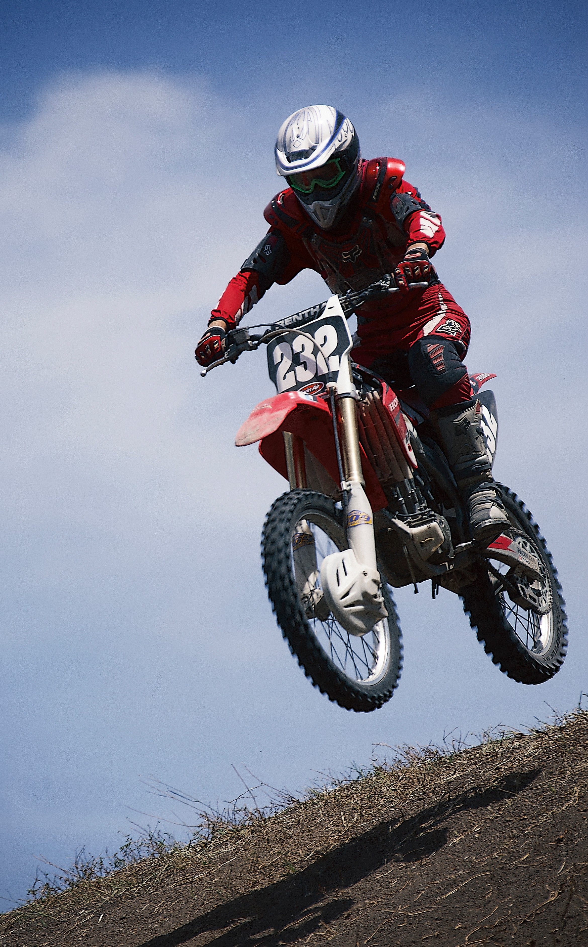 Фотограф Денис Зимин, сьёмка для маркетплейсов в городе Ростове-на-Дон. Выпускные альбомы, фотограф Денис Зимин в городе Ростове-на-Дону