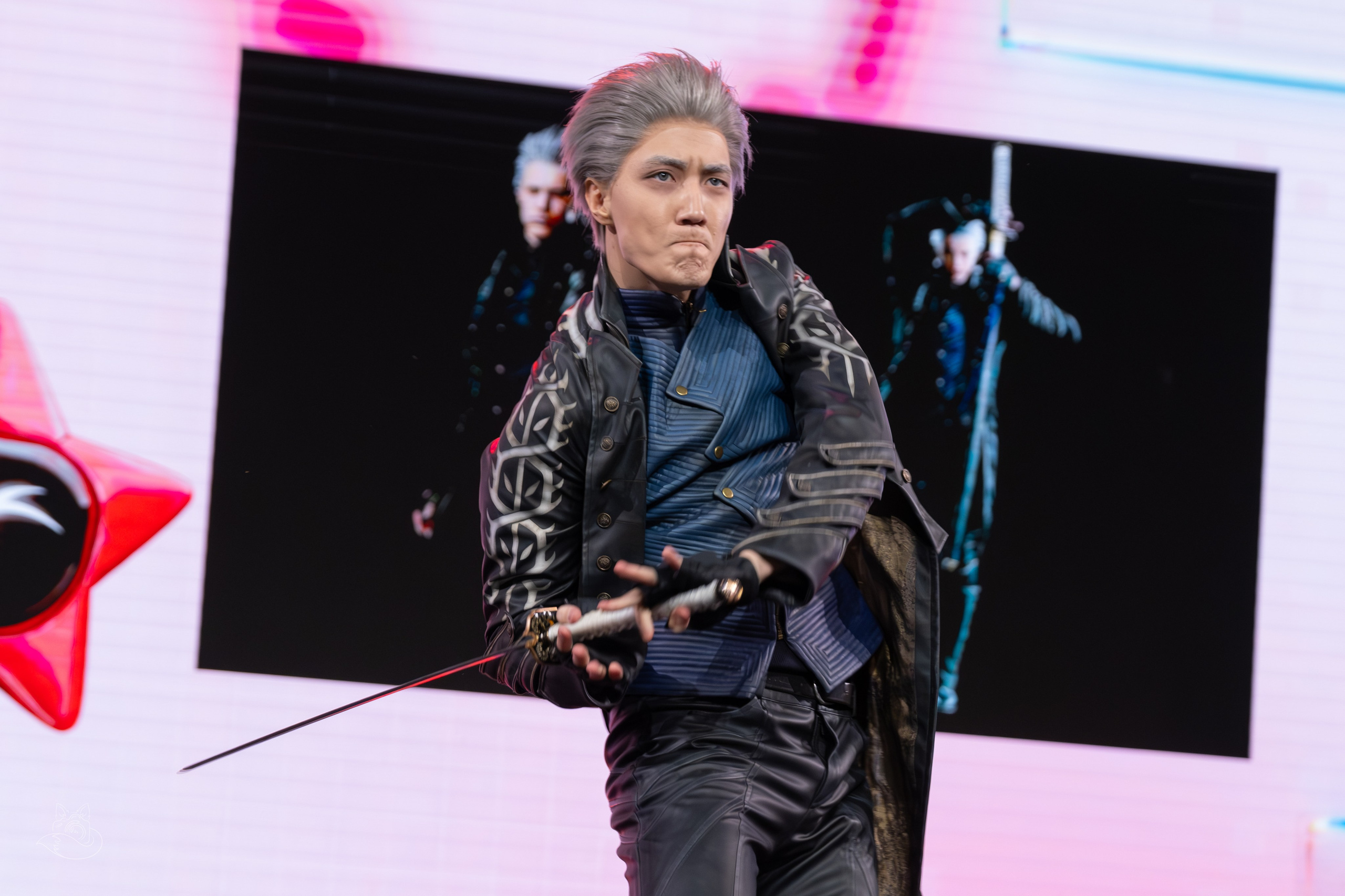 Сцена РЭД ЭКСПО 2024. Косплей фотограф