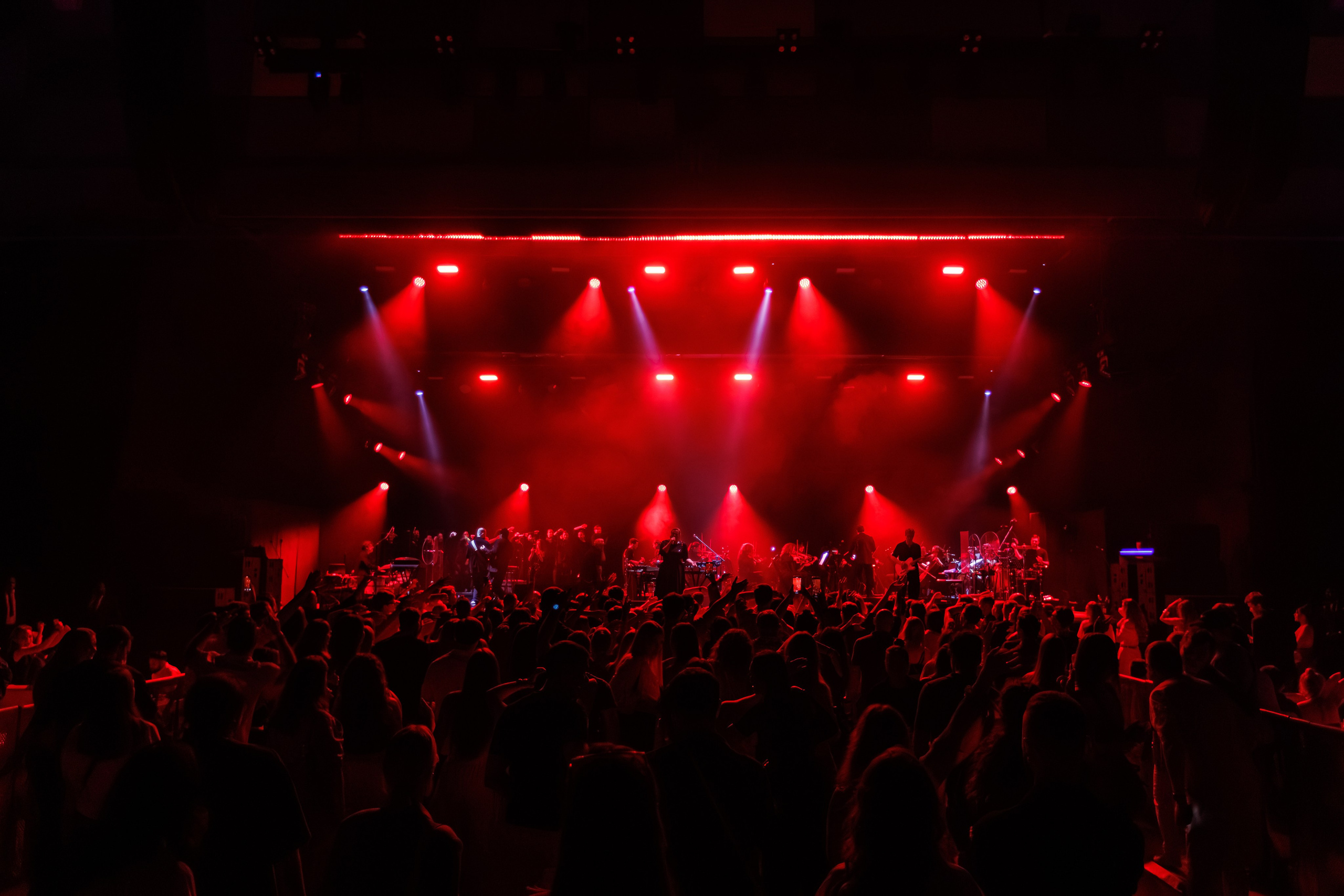 Concert Photography in Dubai — Anton Belyaev Live Performance. Evgen Yatsenko — Photographer in Dubai