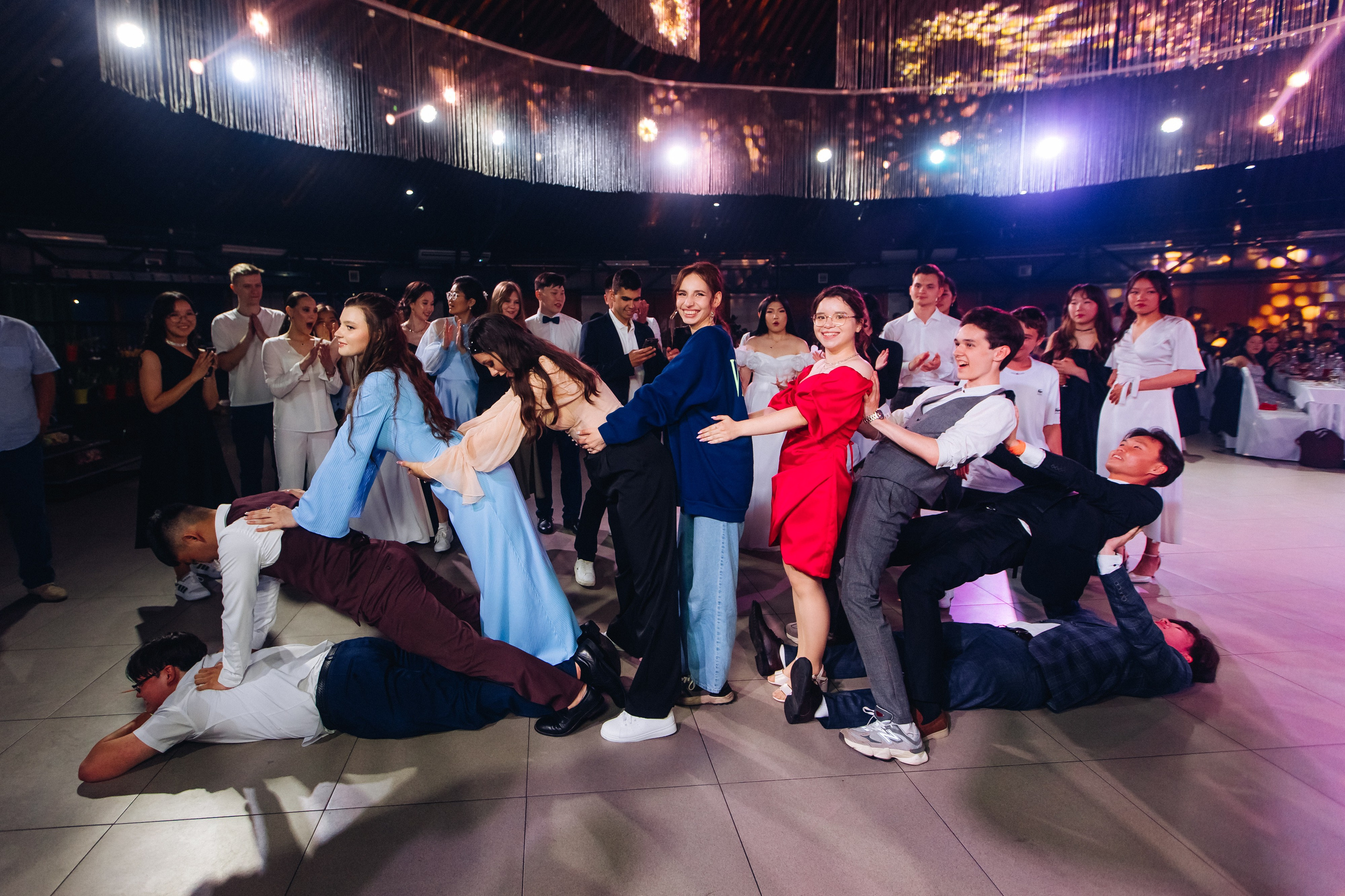 Выпускной вечер. 49 школа. Баран на корове. Свадебный и семейный фотограф в Улан-Удэ