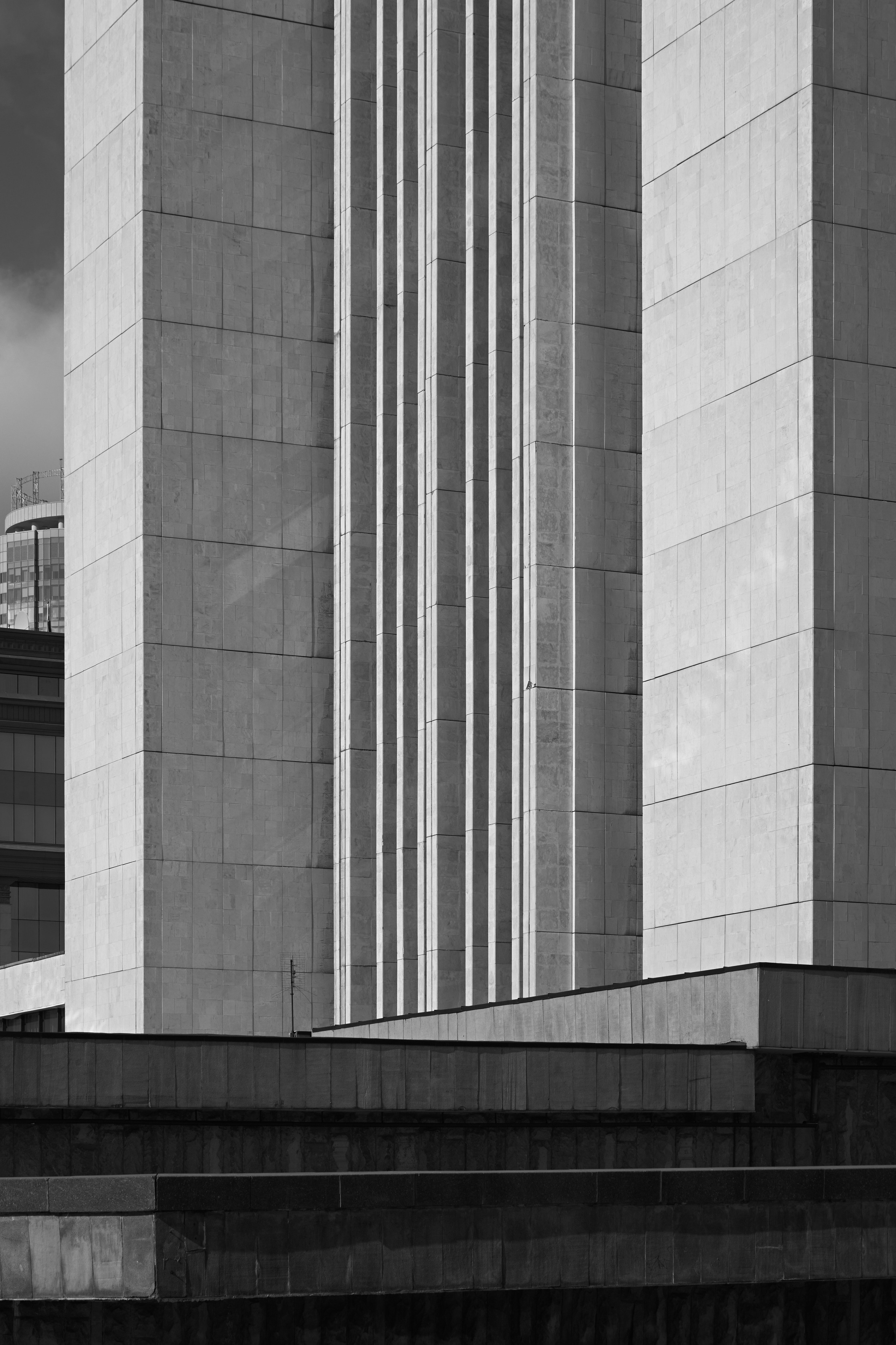 Д о м  С о в е т о в. Фотограф Георгий Сапожников