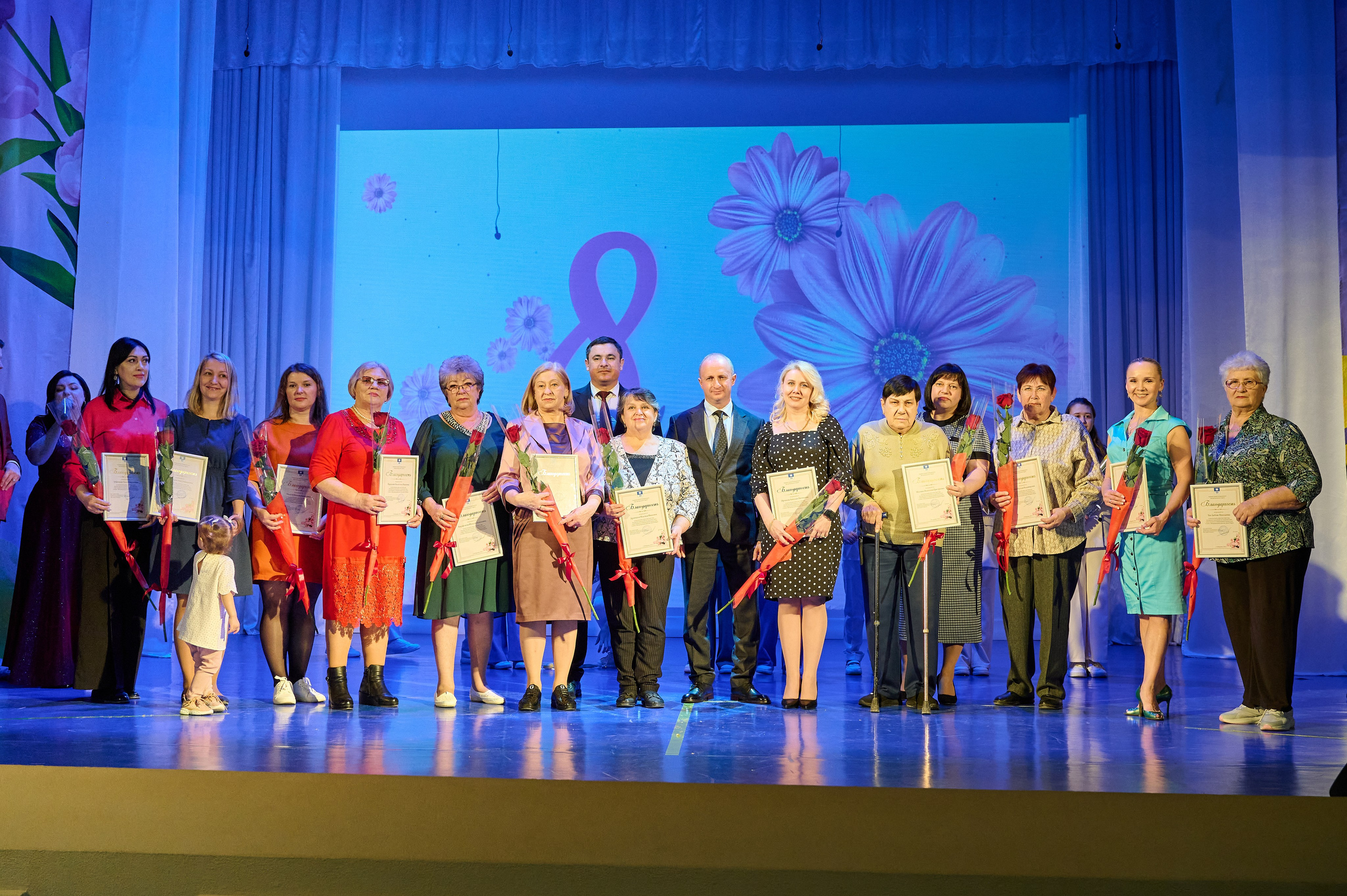 8 марта в Марьиной роще. Жизнь курорта Кабардинка в фотографиях