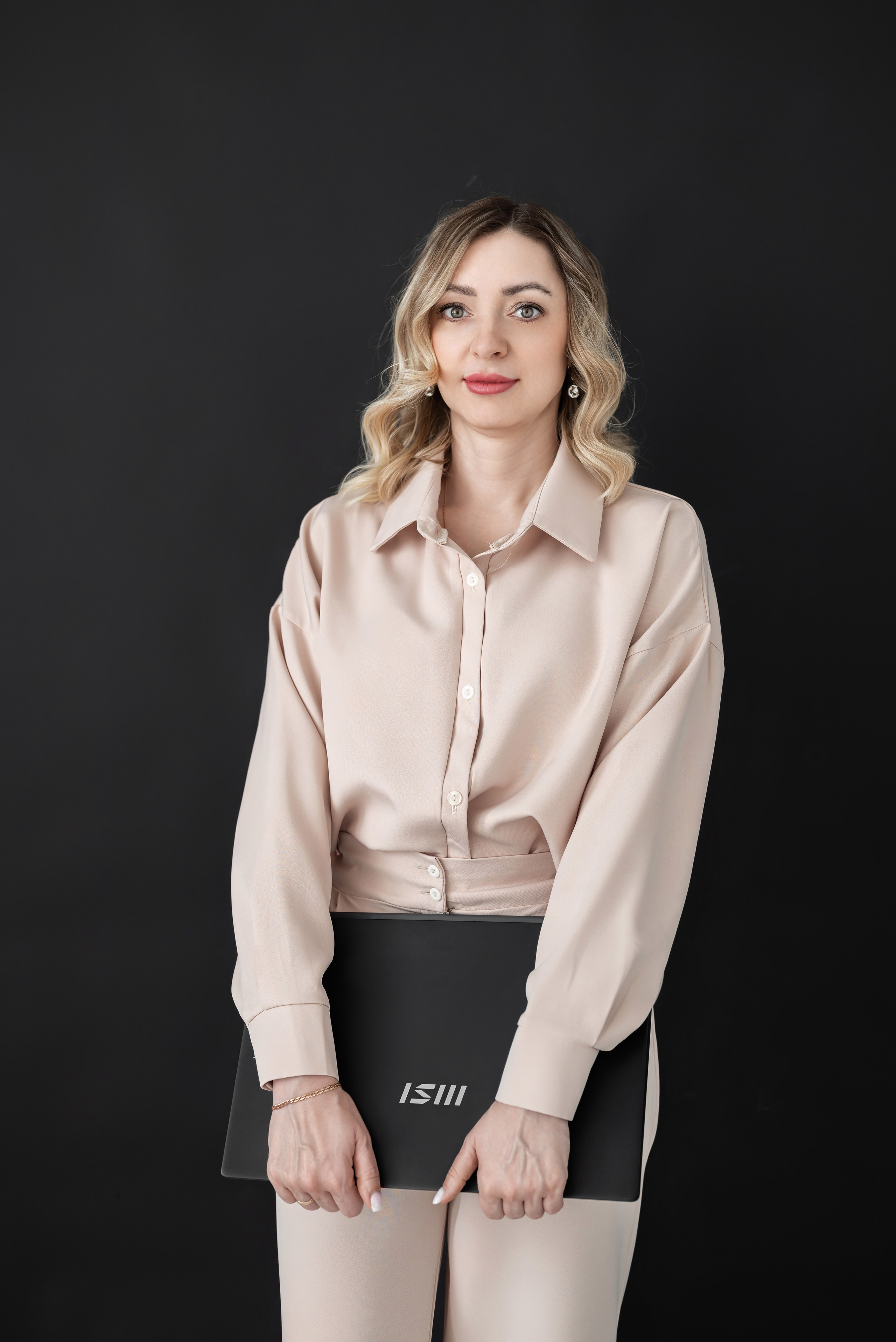 Елена. Мастер по наращиванию ресниц. Фотограф в городе Салават