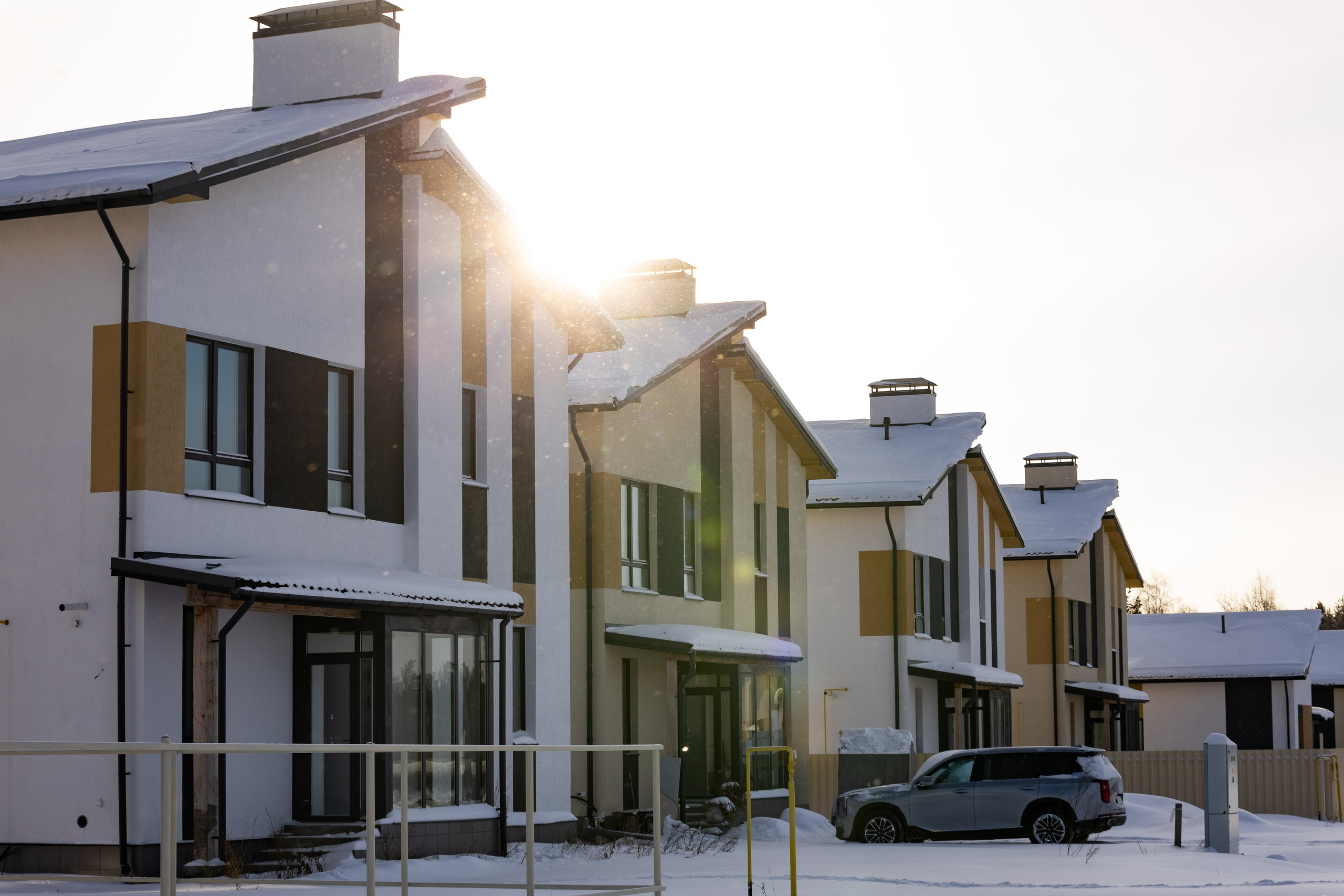 Коттеджный поселок Яснолетово (зима/лето). Фотограф Родион Нарудинов
