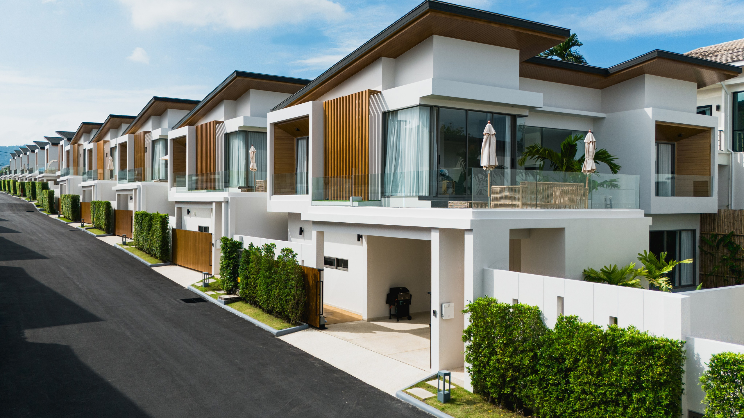 Interior real estate photography in Phuket — professional photos and videos. Yan Dolmatov — Photographer, Videographer, and Producer in Phuket