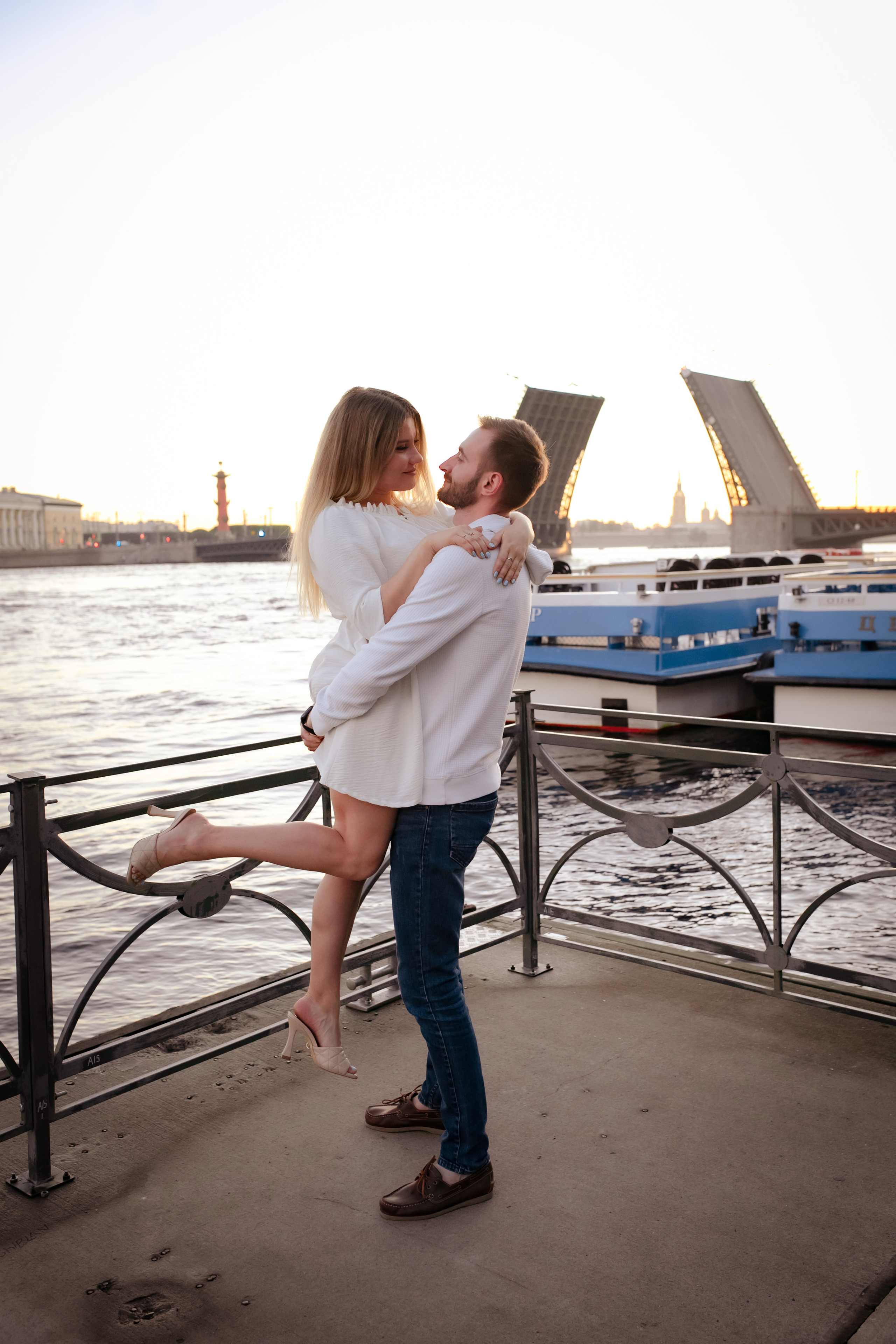 Прогулка на рассвете Оли и Егора). Фотограф в Санкт-Петербурге Разиля Идиятуллина