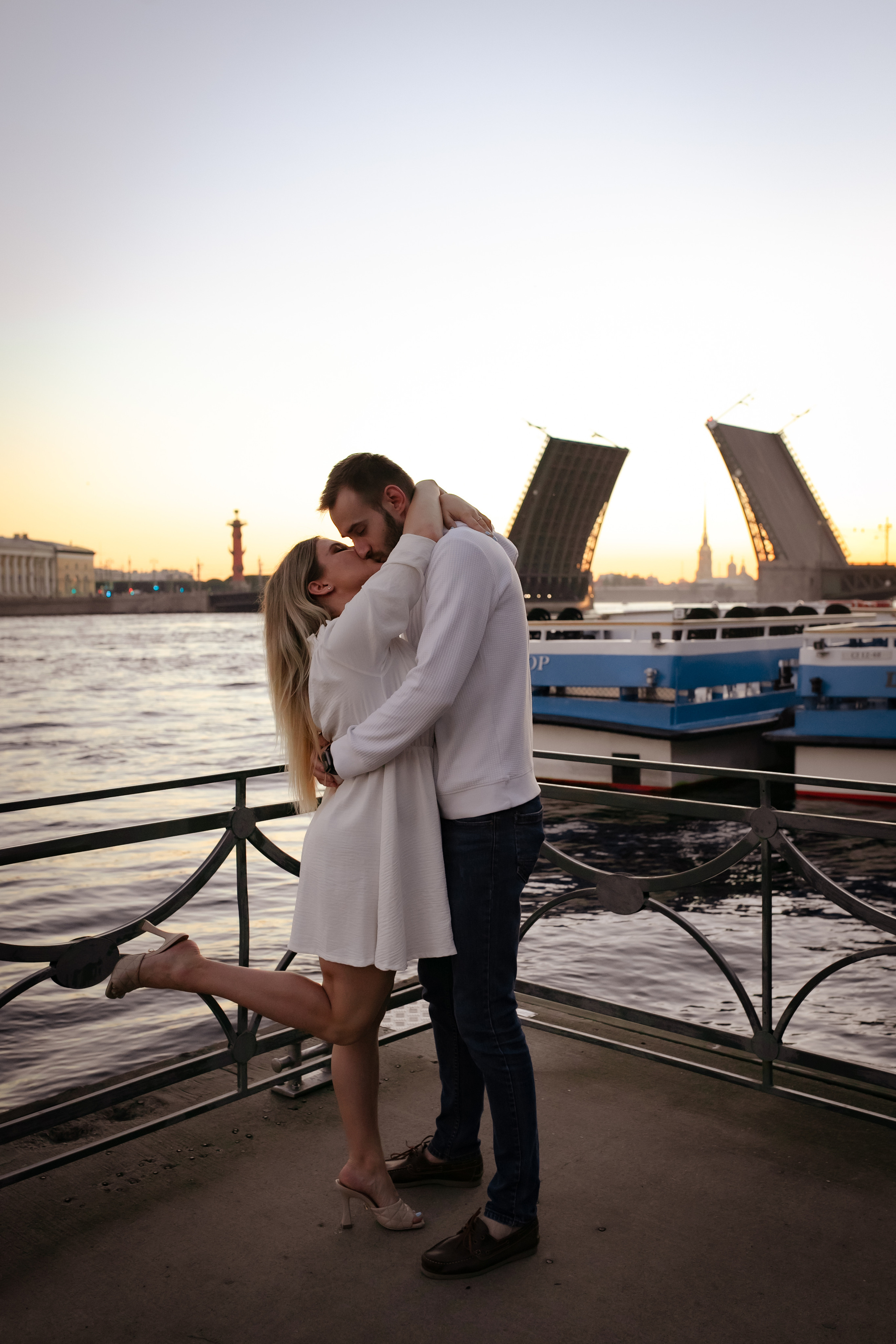 Прогулка на рассвете Оли и Егора). Фотограф в Санкт-Петербурге Разиля Идиятуллина