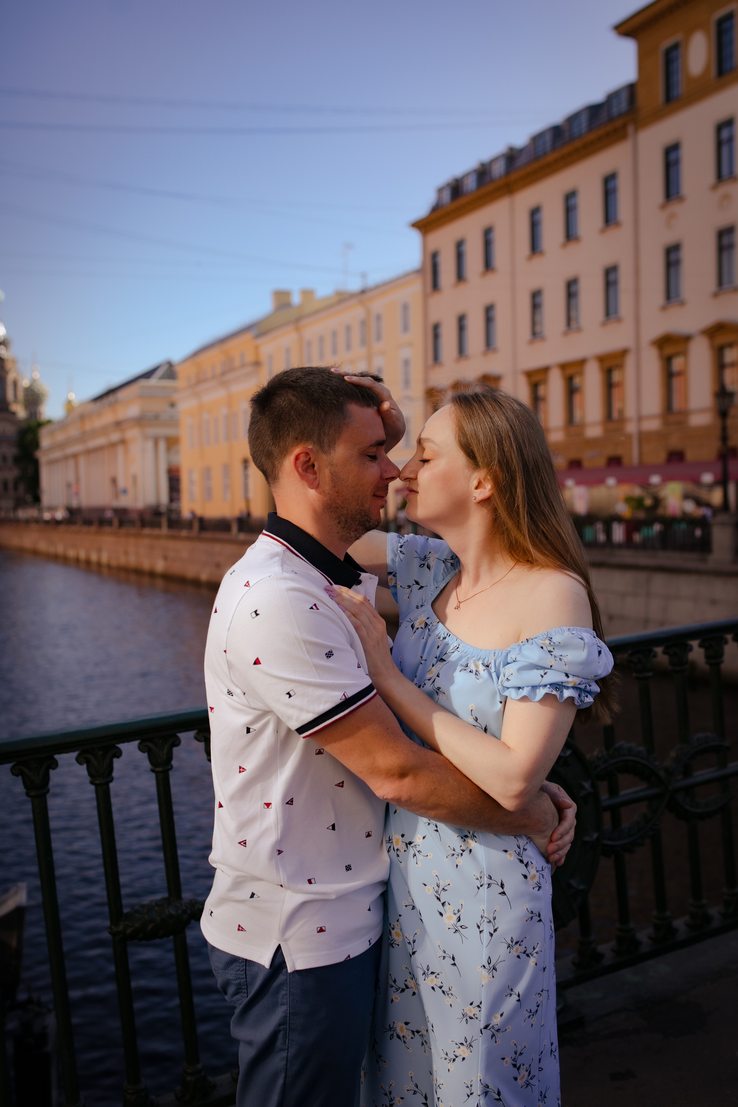 Прогулка по пустынному городу. Фотограф в Санкт-Петербурге Разиля Идиятуллина
