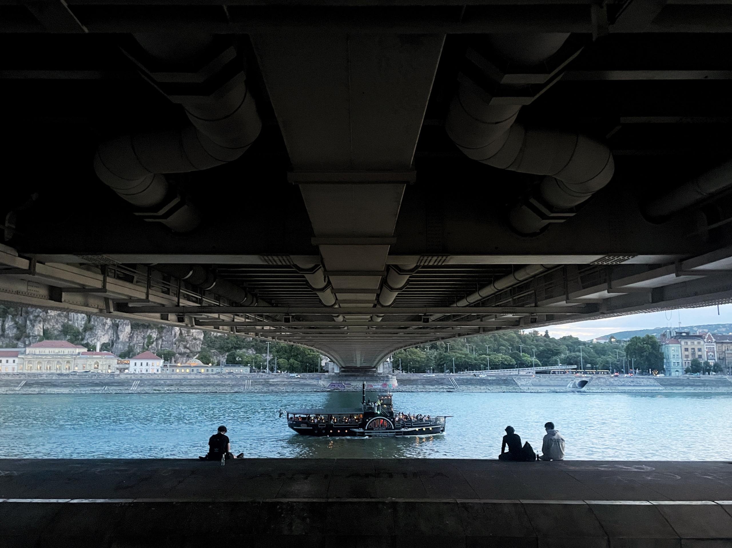 Under the bridge| Budapest 2026 | CANON 6D