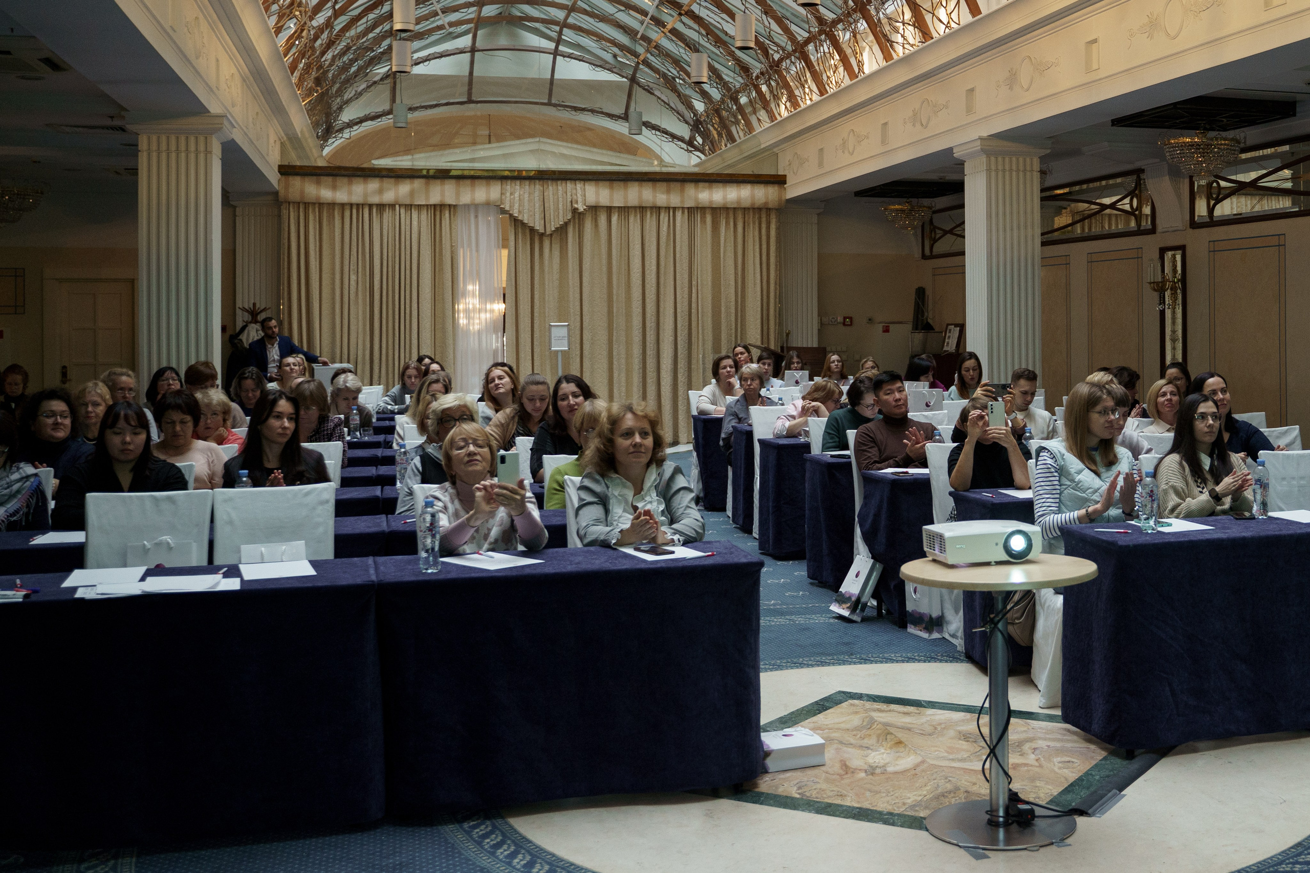 Конференция Cooper Vision в Отеле Амбасадор 28 октября 2023. Свадебный и семейный фотограф в Санкт-Петербурге Дмитрий Панин