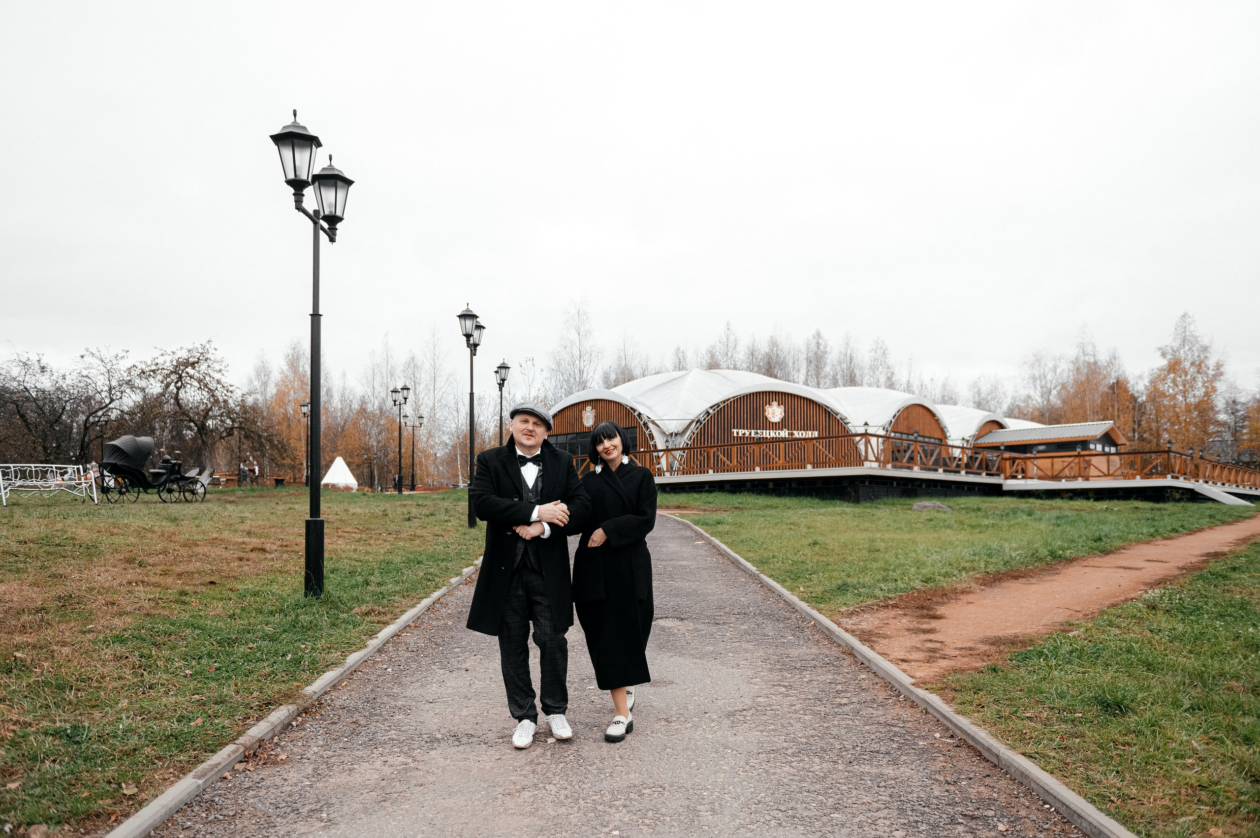 Осенняя свадебная фотопрогулка в Усадьбе Гребнево. Свадебный и семейный фотограф Виктория Носачёва. Щелково, Москва и МО
