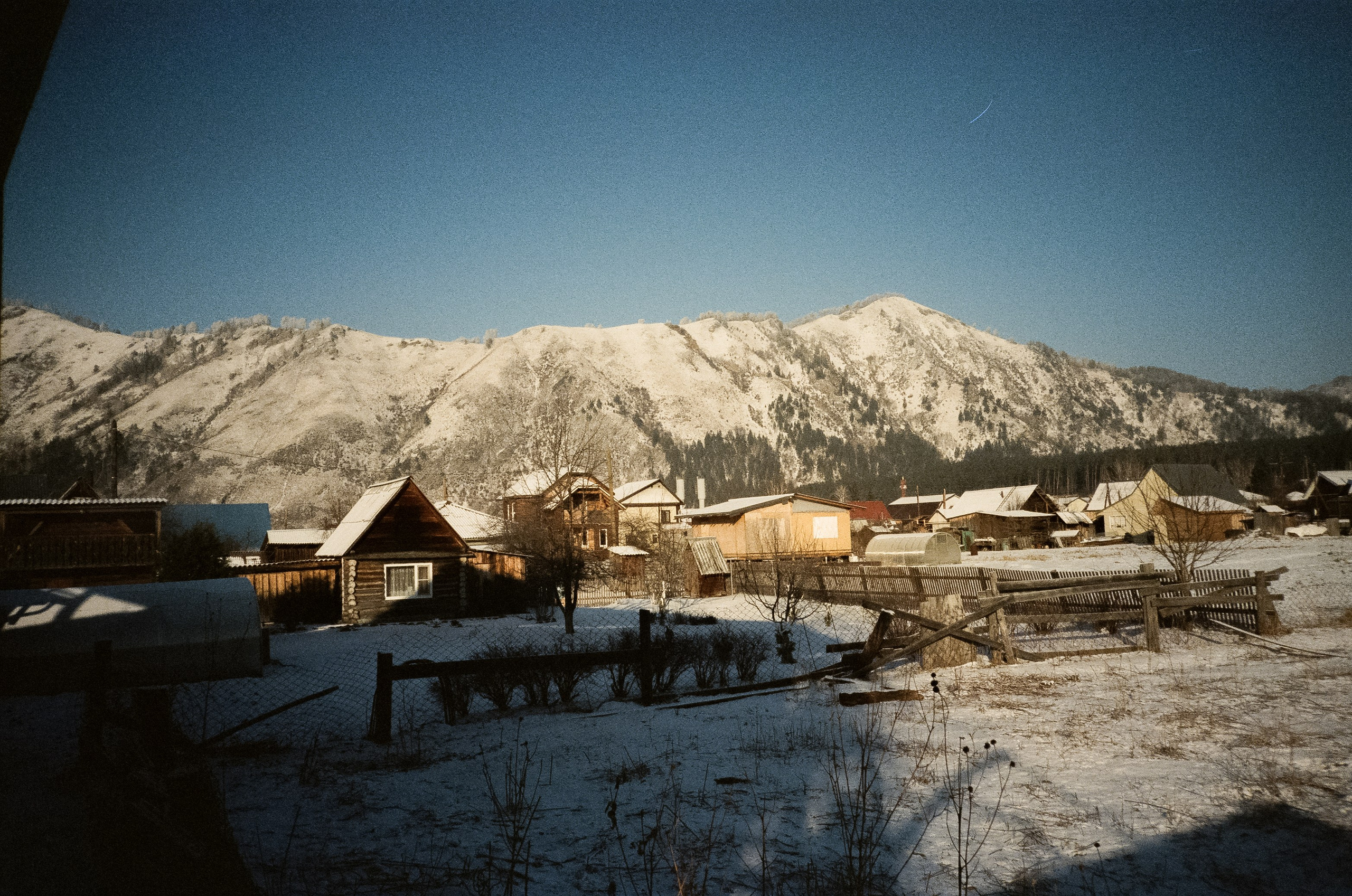Манжерок и Бирюзовая Катунь в морозный день. Фотограф-документалист Мария Осокина